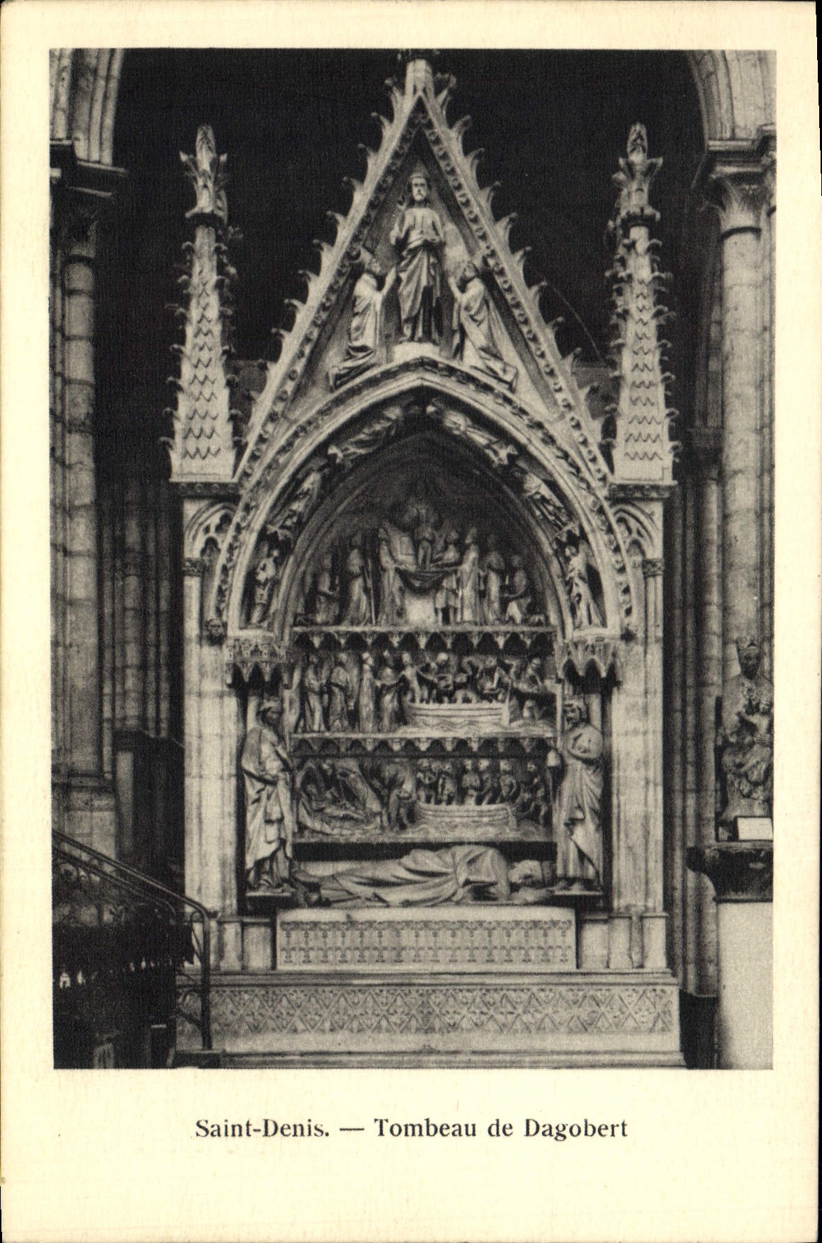 POSTAL Denis santo Tomb De Dagobert de la VENDIMIA