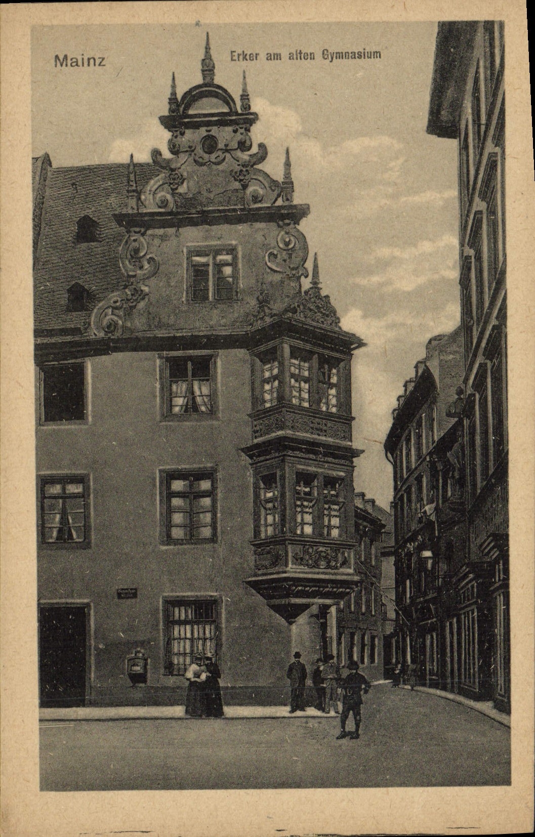 VINTAGE POSTCARD Mainz Erker amndt Alten Gymnasium