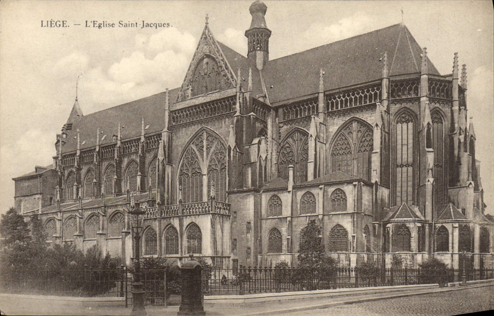VINTAGE POSTCARD Liege the Church Jacques Saint