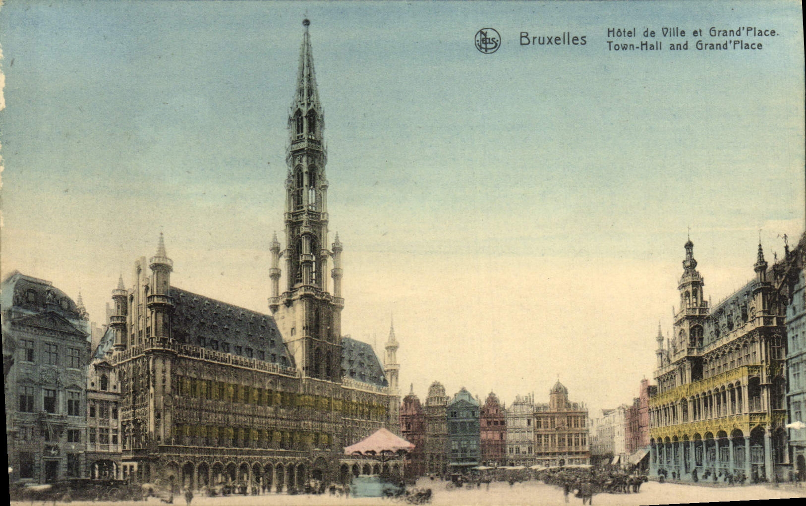 VINTAGE POSTCARD Brussels Town hall and Grand Places