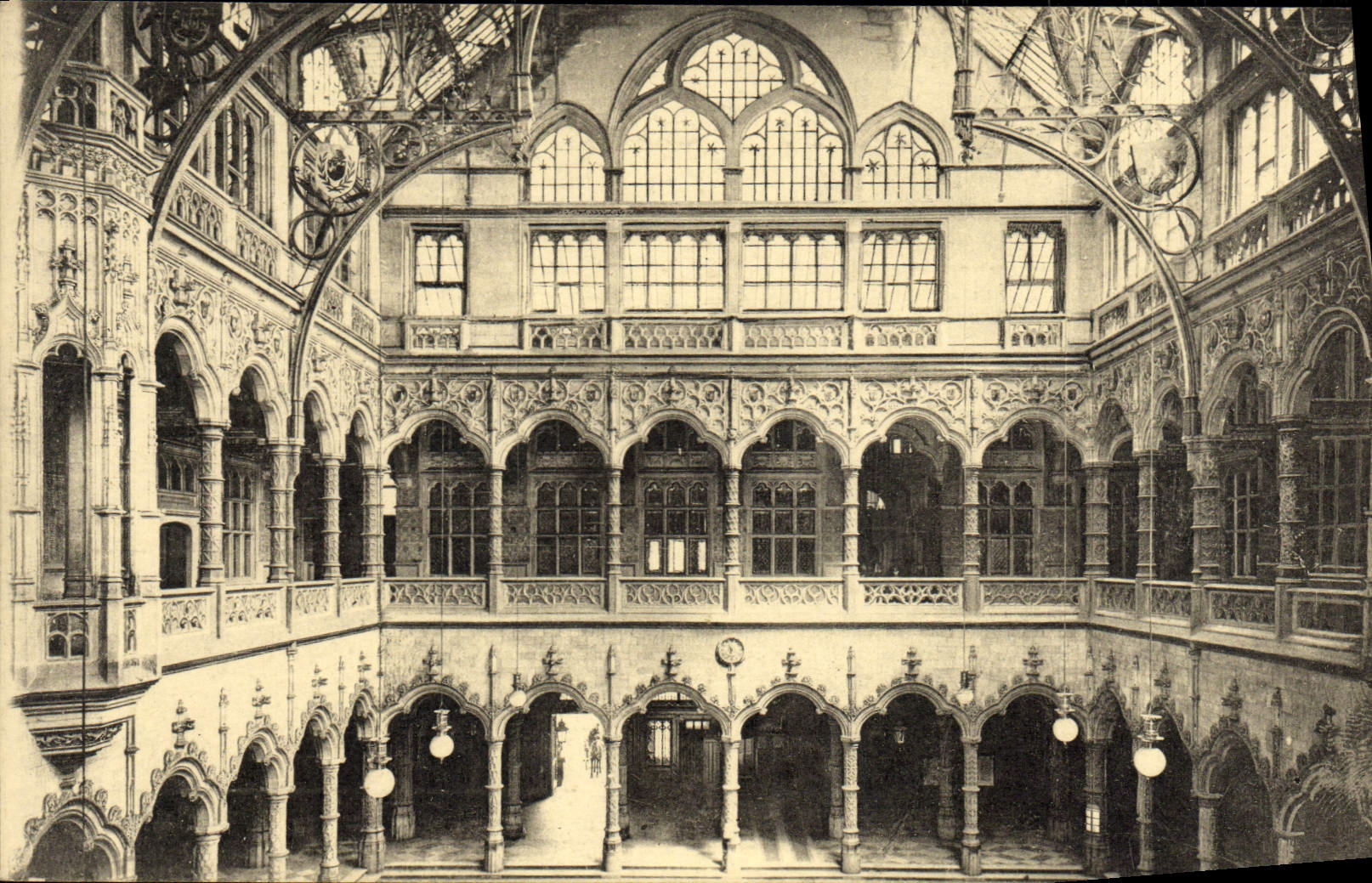 VINTAGE POSTCARD Interior Antwerp of the Stock Exchange