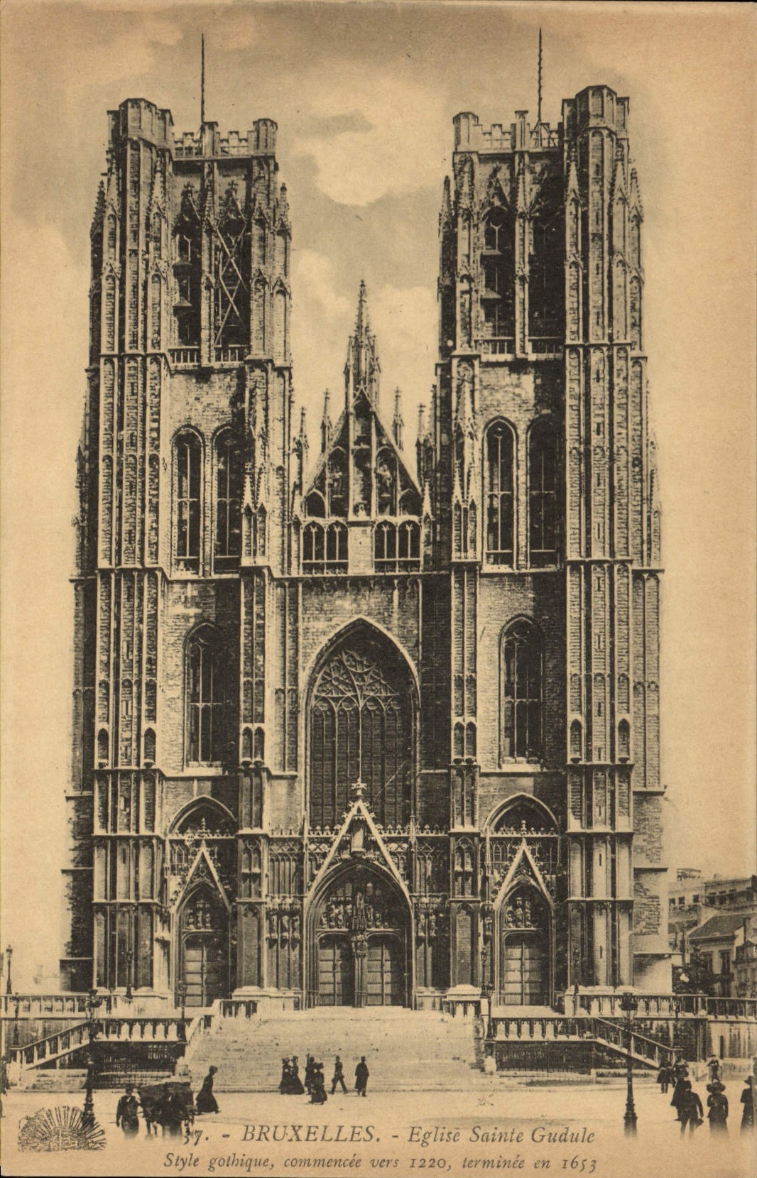 VINTAGE POSTCARD Brussels Church Sainte Gudule