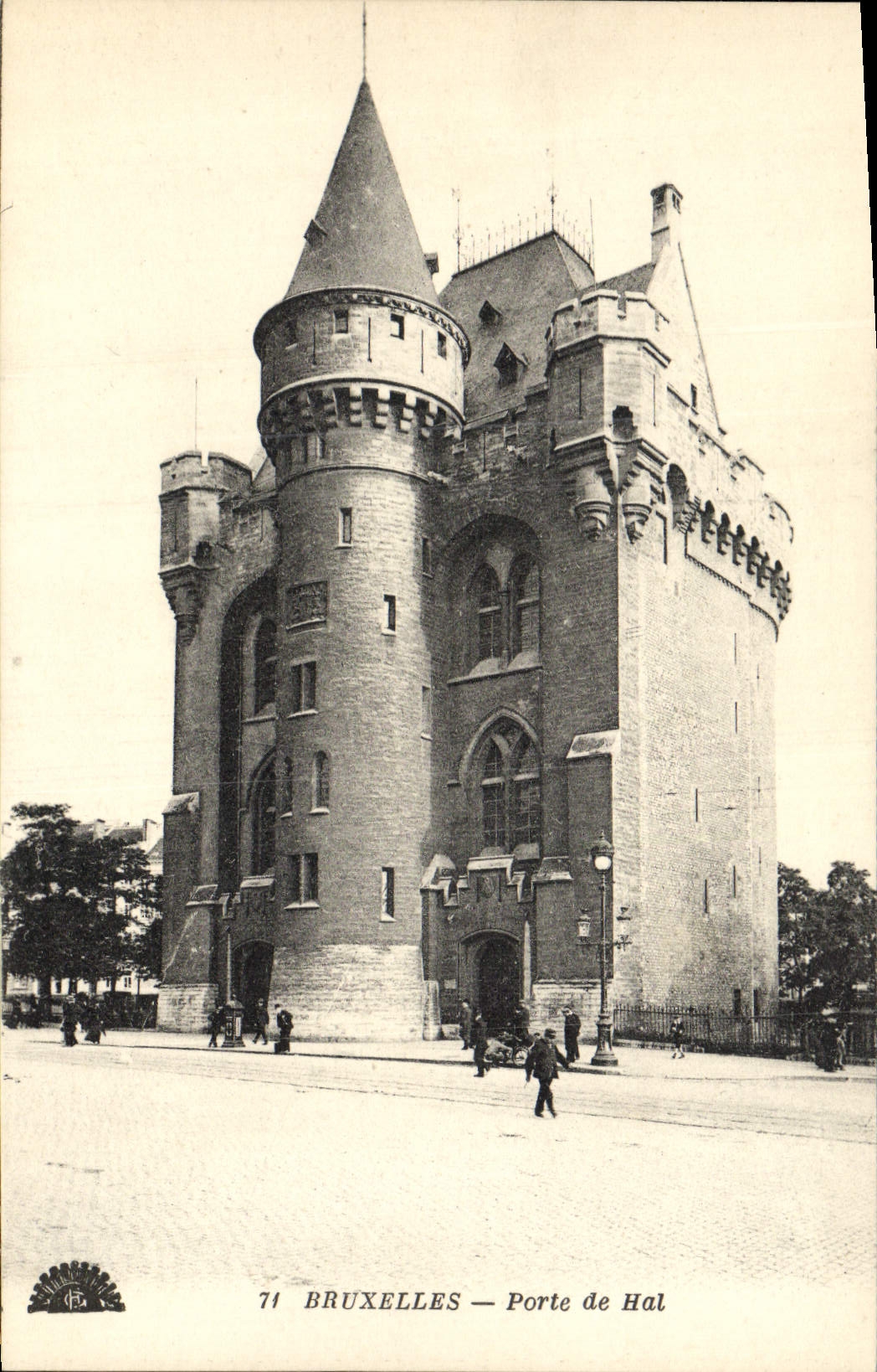 VINTAGE POSTCARD Brussels Carries Hall