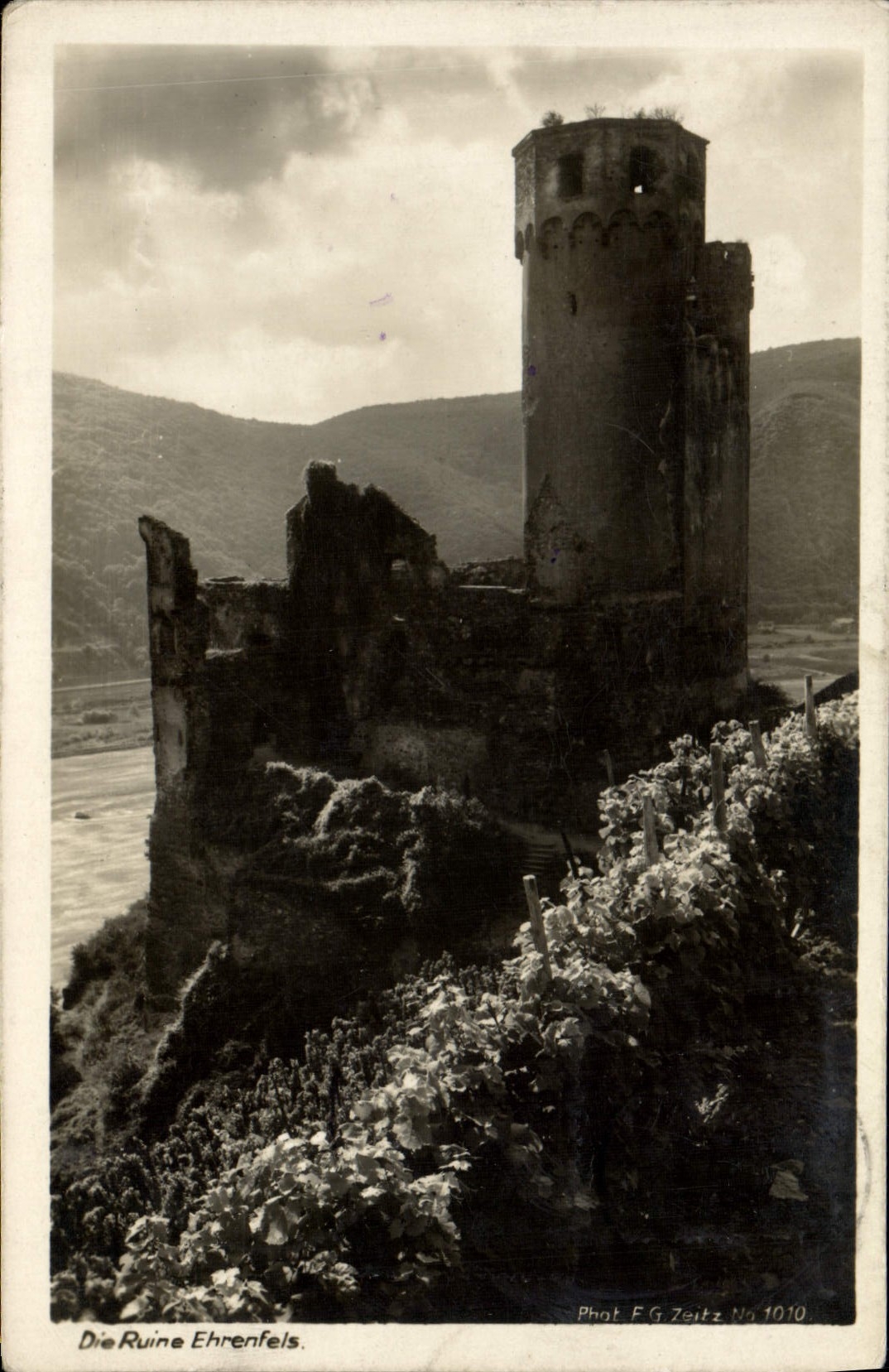 VINTAGE POSTCARD Die Ruins Ehrenfels