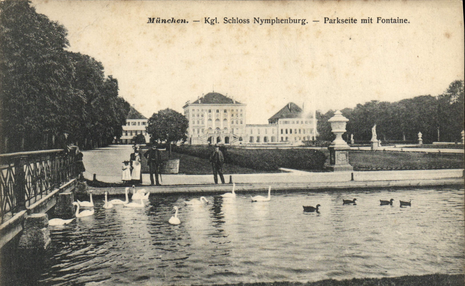 VINTAGE POSTCARD Munchen Kgl Schloss Nymphenburg Parkseite MIT Fountain
