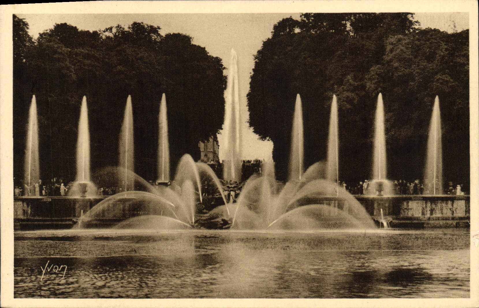 CPA Splendeurs Et Charmes De Versailles Bassin De Neptune