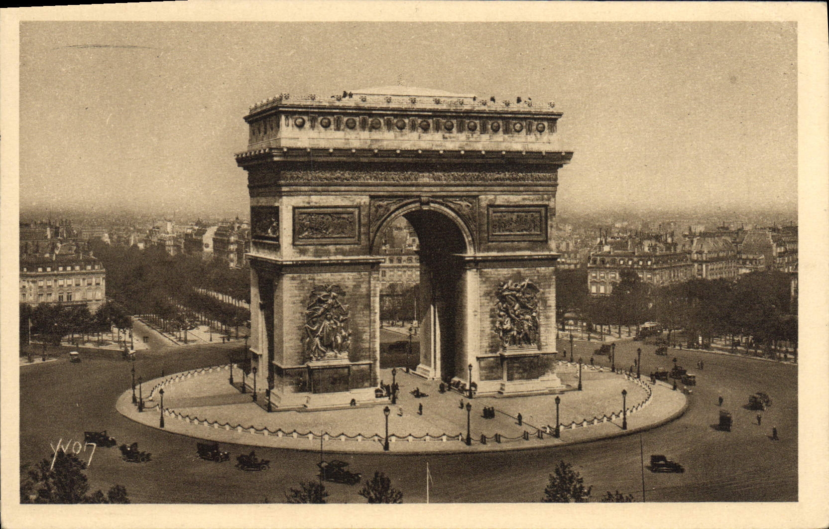 CPA Paris En Flanant L'Arc De Triomphe Et La Place De l'Etoile
