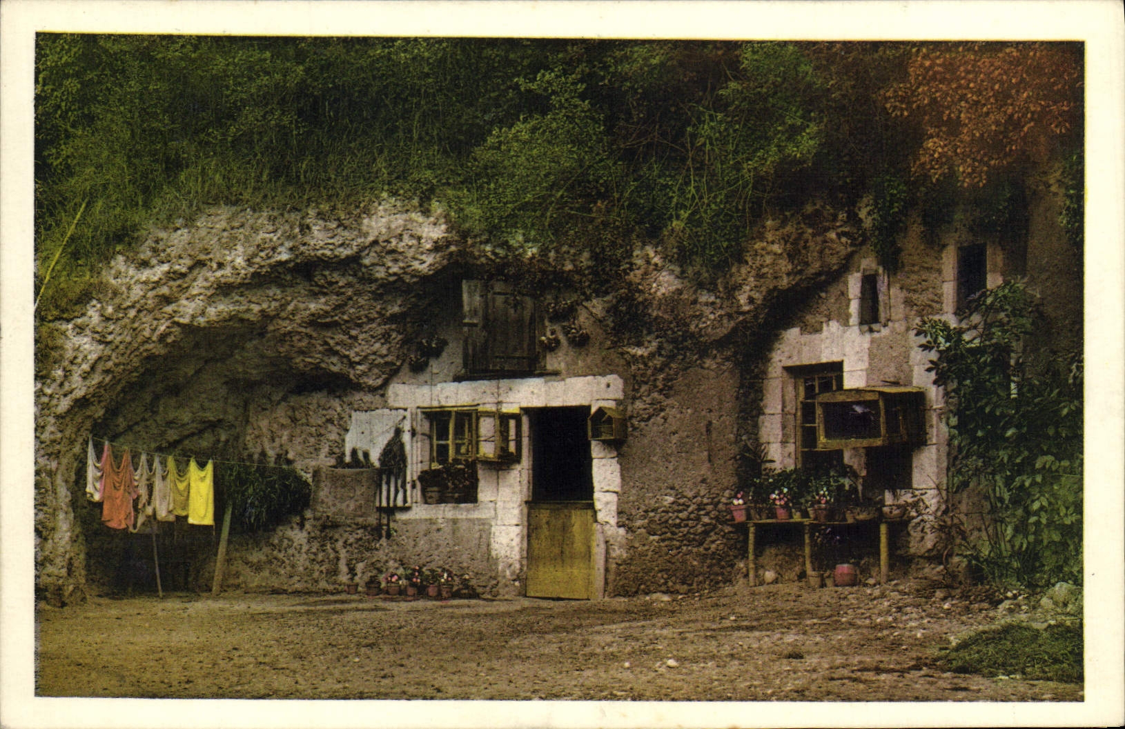 CPA Chateau Du Loir Habitations Dans Le Roc
