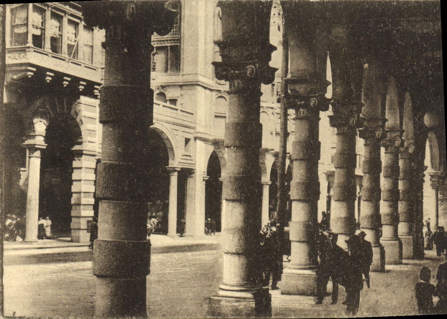 VINTAGE POSTCARD Genova Portici Di Via XX Settembre