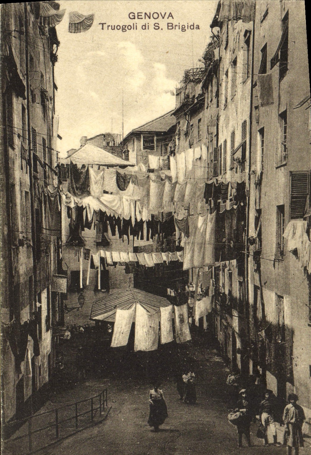 VINTAGE POSTCARD Genova Truogoli Di S Brigida