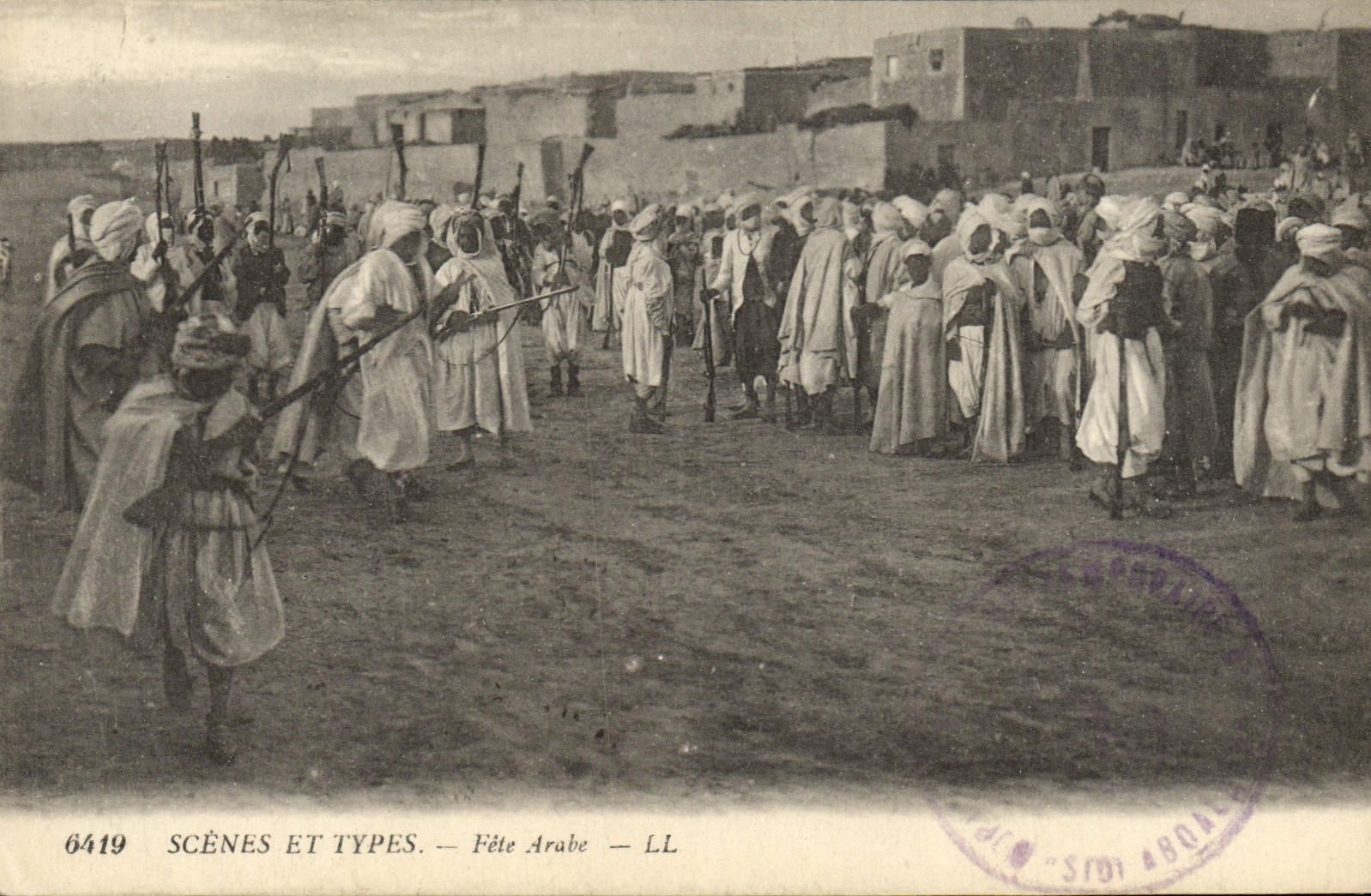 Las escenas y los tipos de la POSTAL de la VENDIMIA celebran a árabe