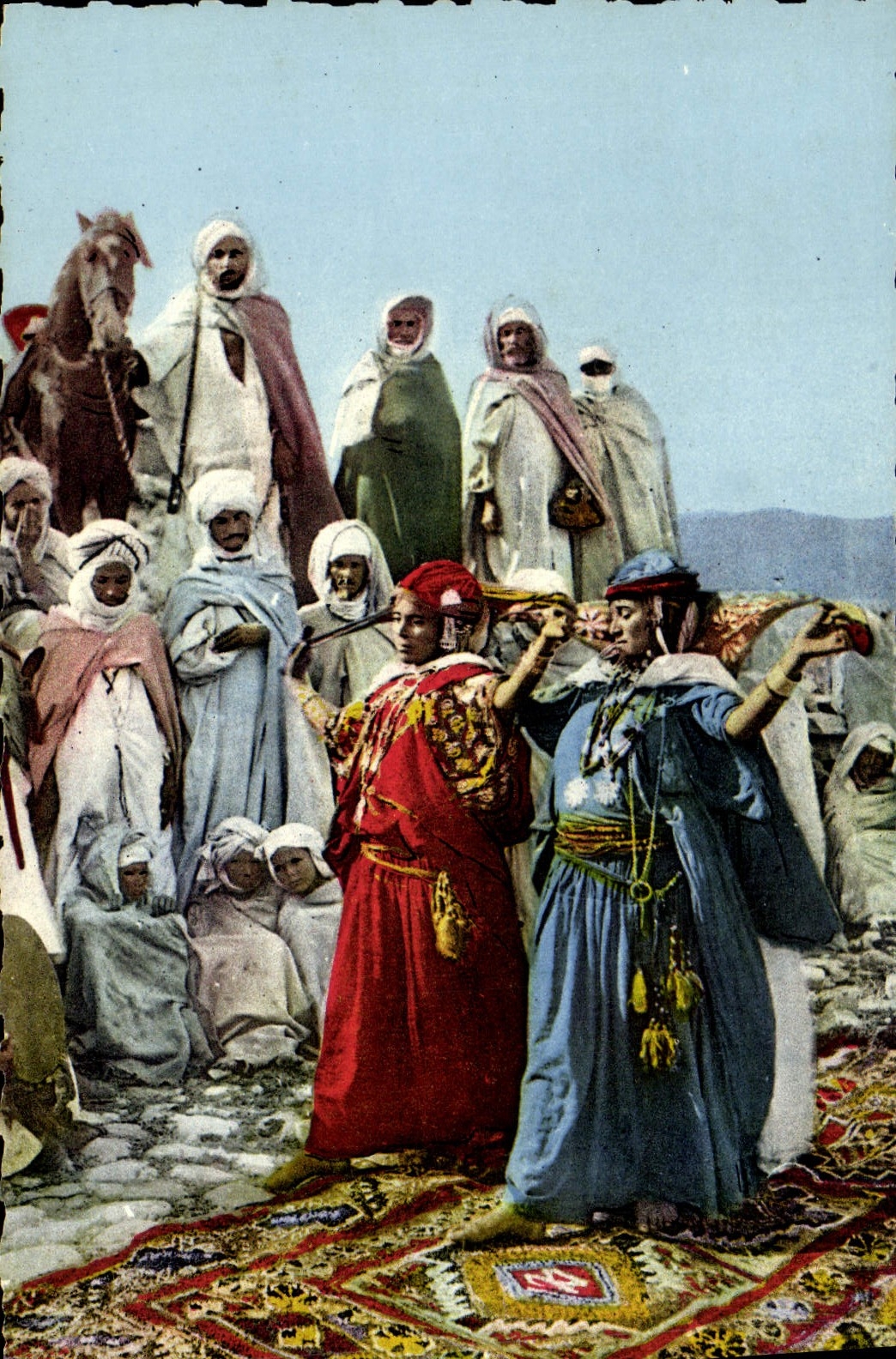 CPA Scenes and Types d'Afrique du Nord La danse du foulard Femmes