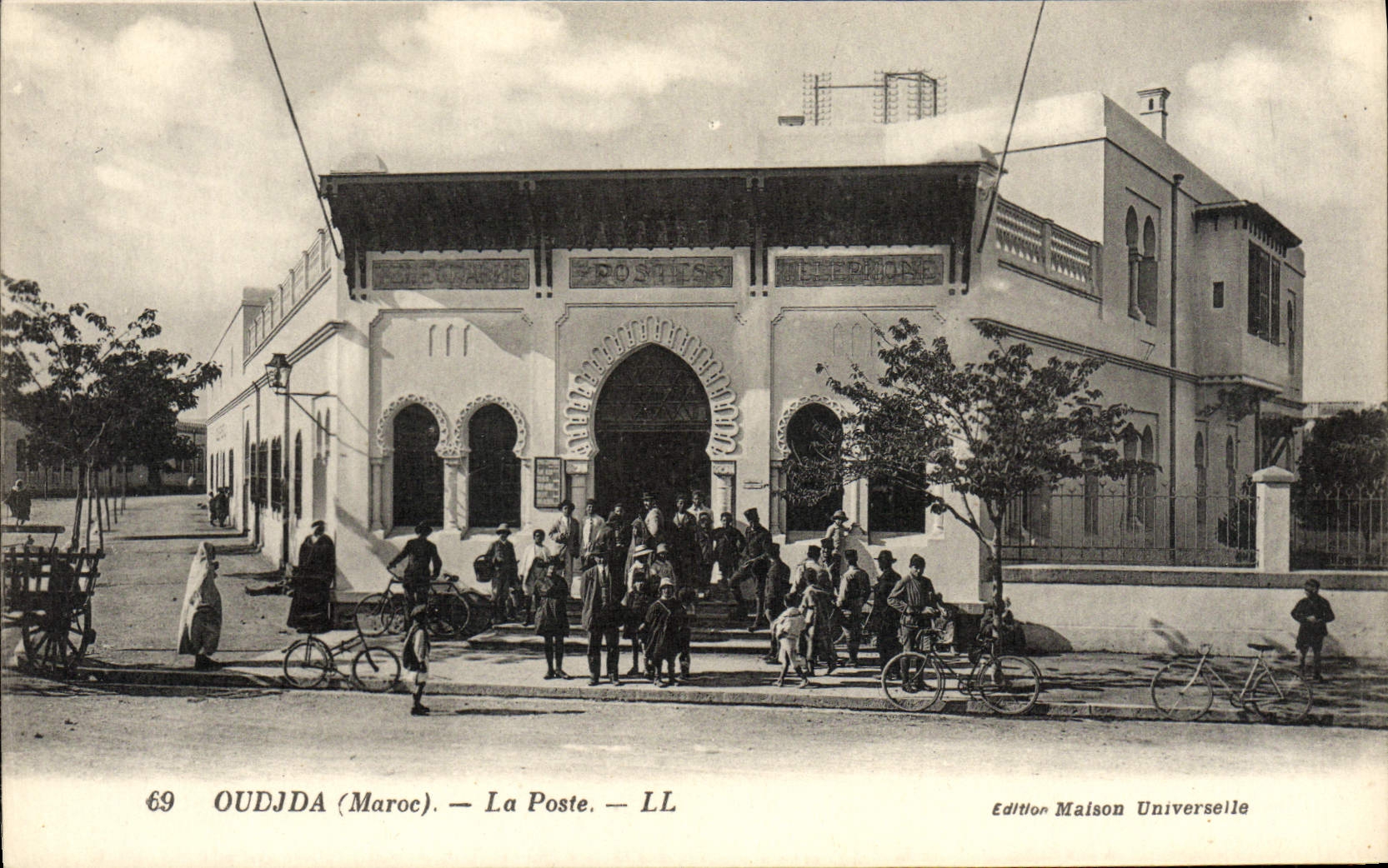 VINTAGE POSTCARD Oudjda La Poste