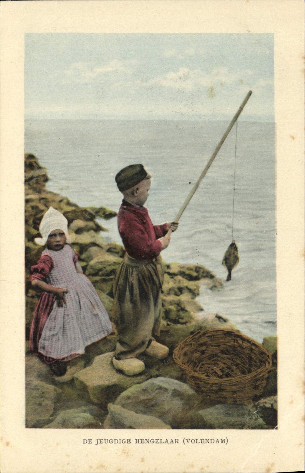CPA Jeugdige Hengelaar Volendam Enfants Peche Folklore