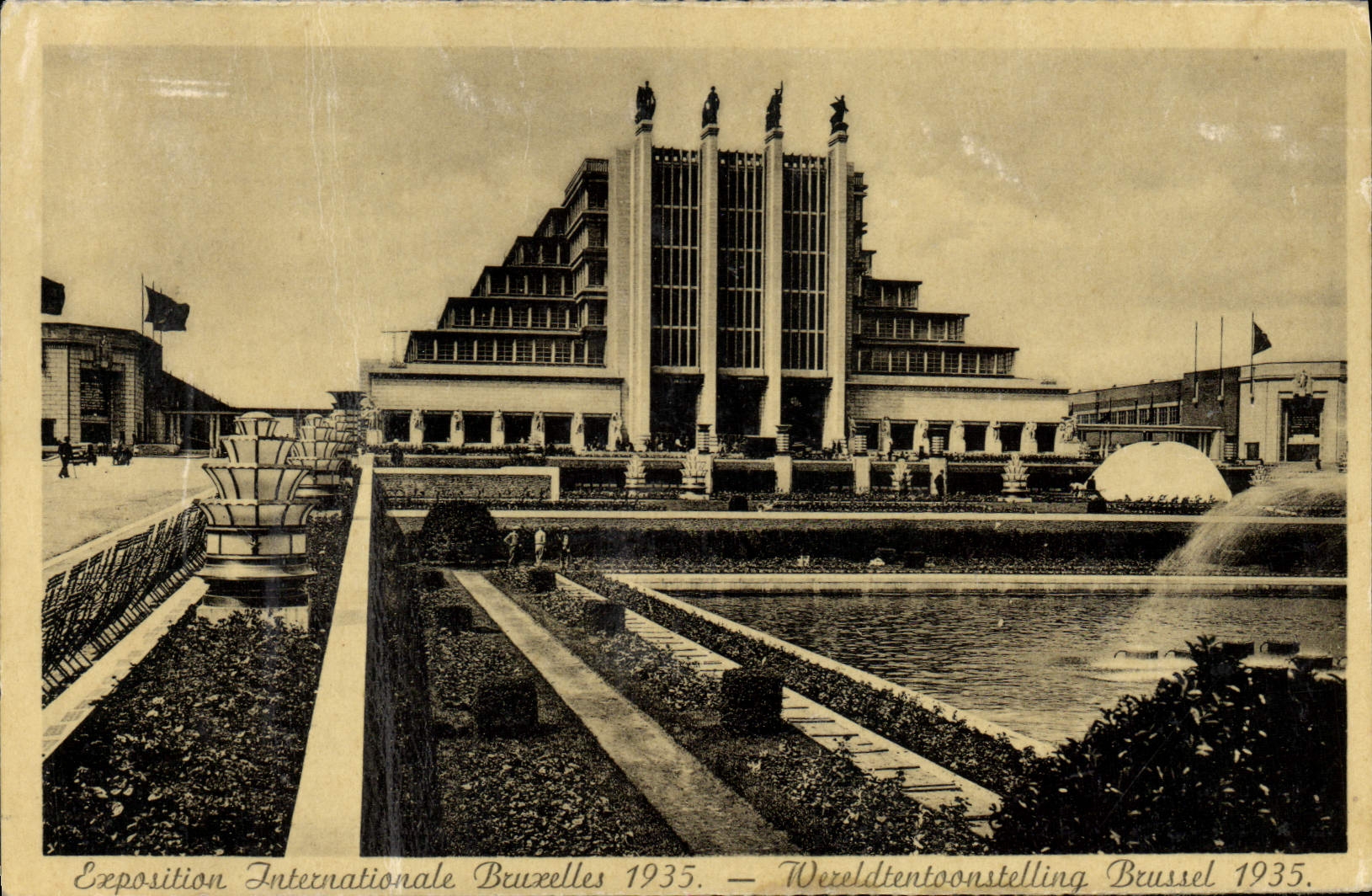 VINTAGE POSTCARD Brussels International exhibition 1935