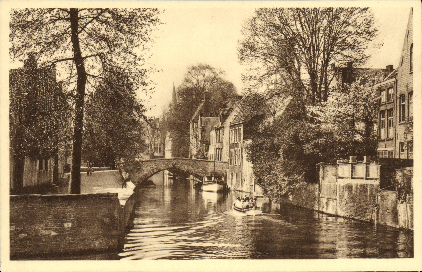 VINTAGE POSTCARD Bruges Bridge of the beguinage