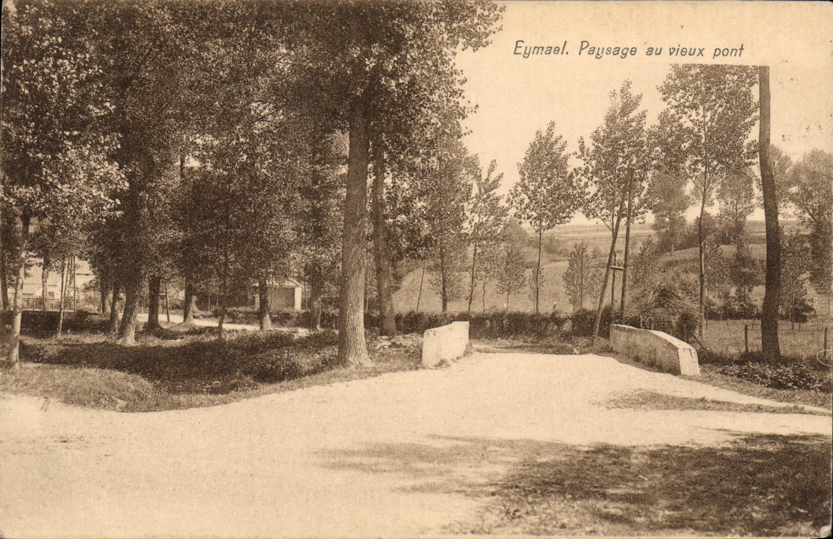 CPA Eymael Paysage au vieux Pont