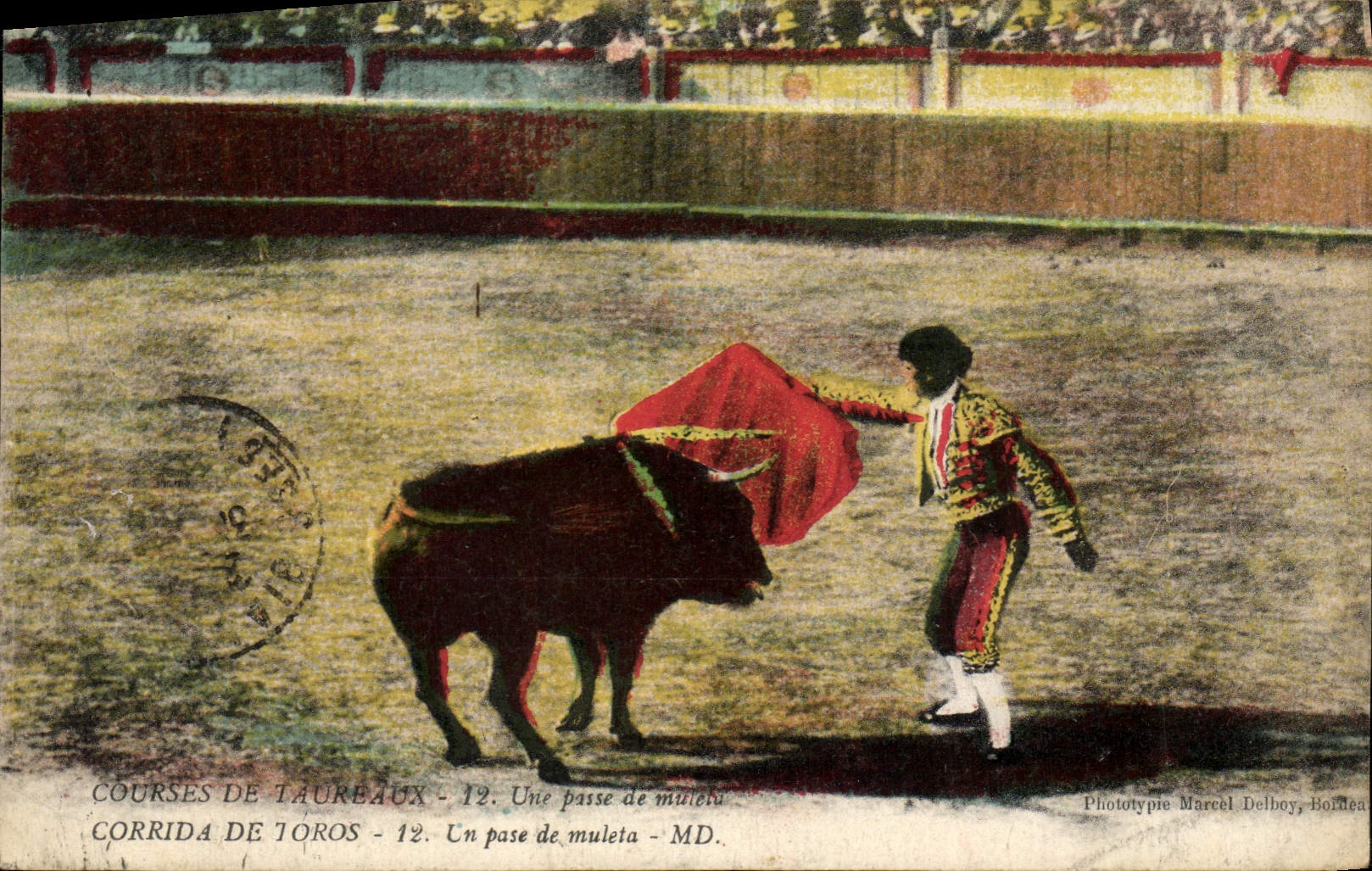 CPA Corrida De Toros Une passe de muleta Corrida