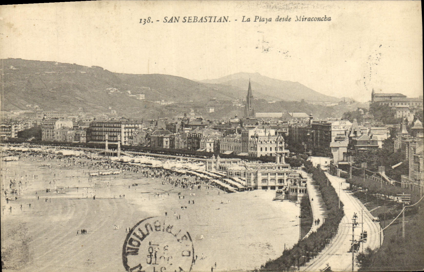 VINTAGE POSTCARD San Sebastian Playa desde Miraconcha