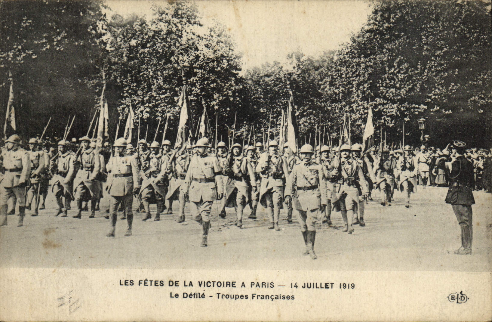 CPA Les Fetes De La Victoire A Paris 14 Juillet 1919 Le defile Troupes Francaises Militaria