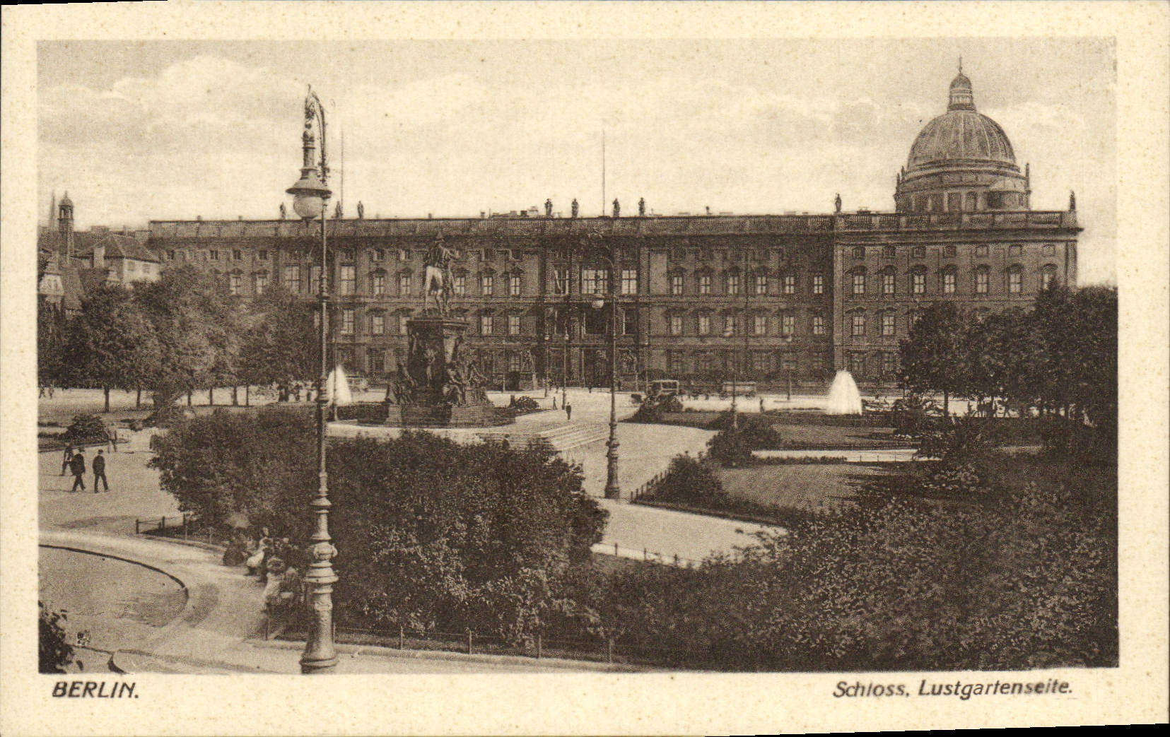 CPA Berlin Schloss Lustgartenseite