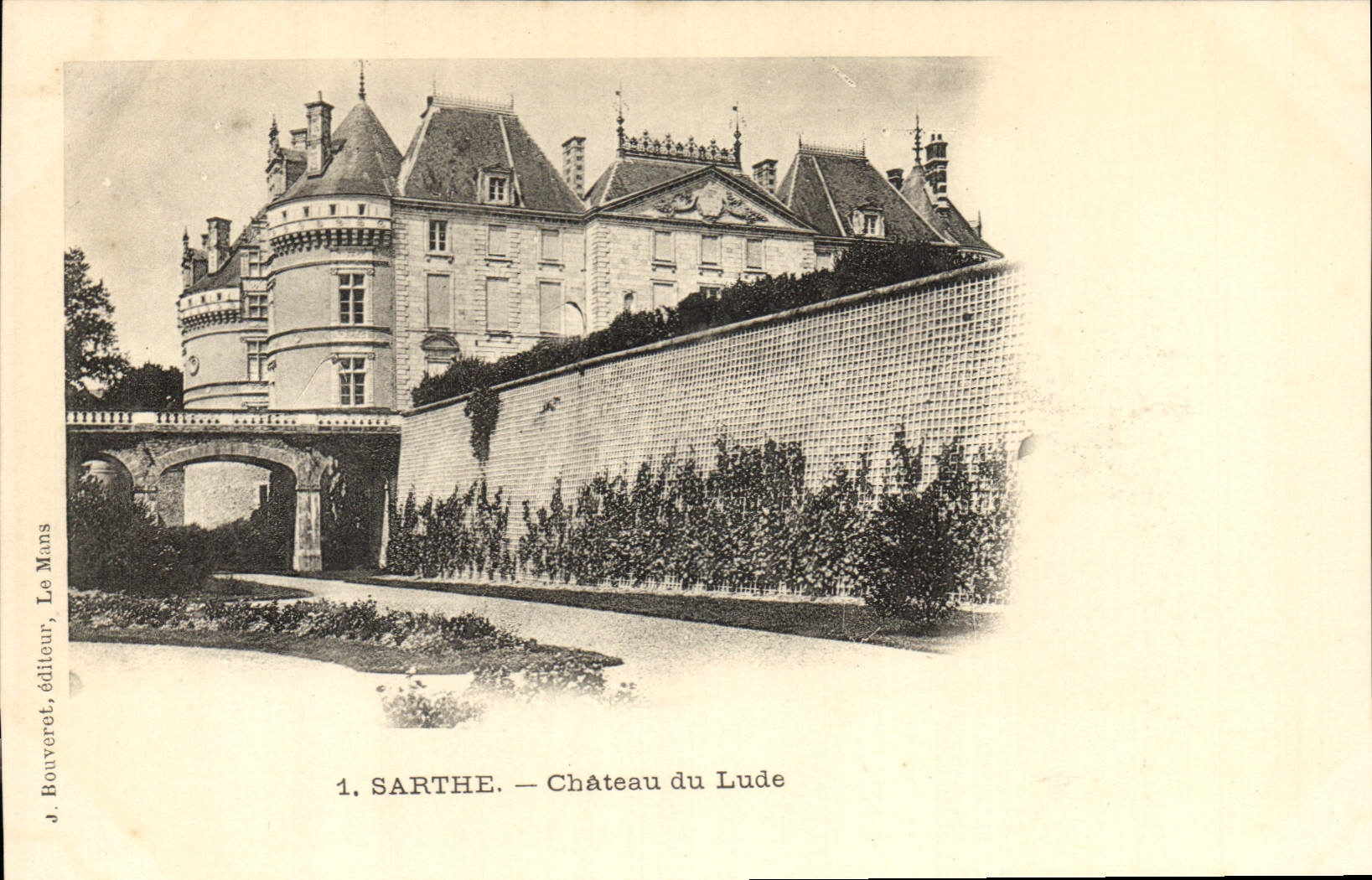 VINTAGE POSTCARD the Sarthe Castle Of Lude