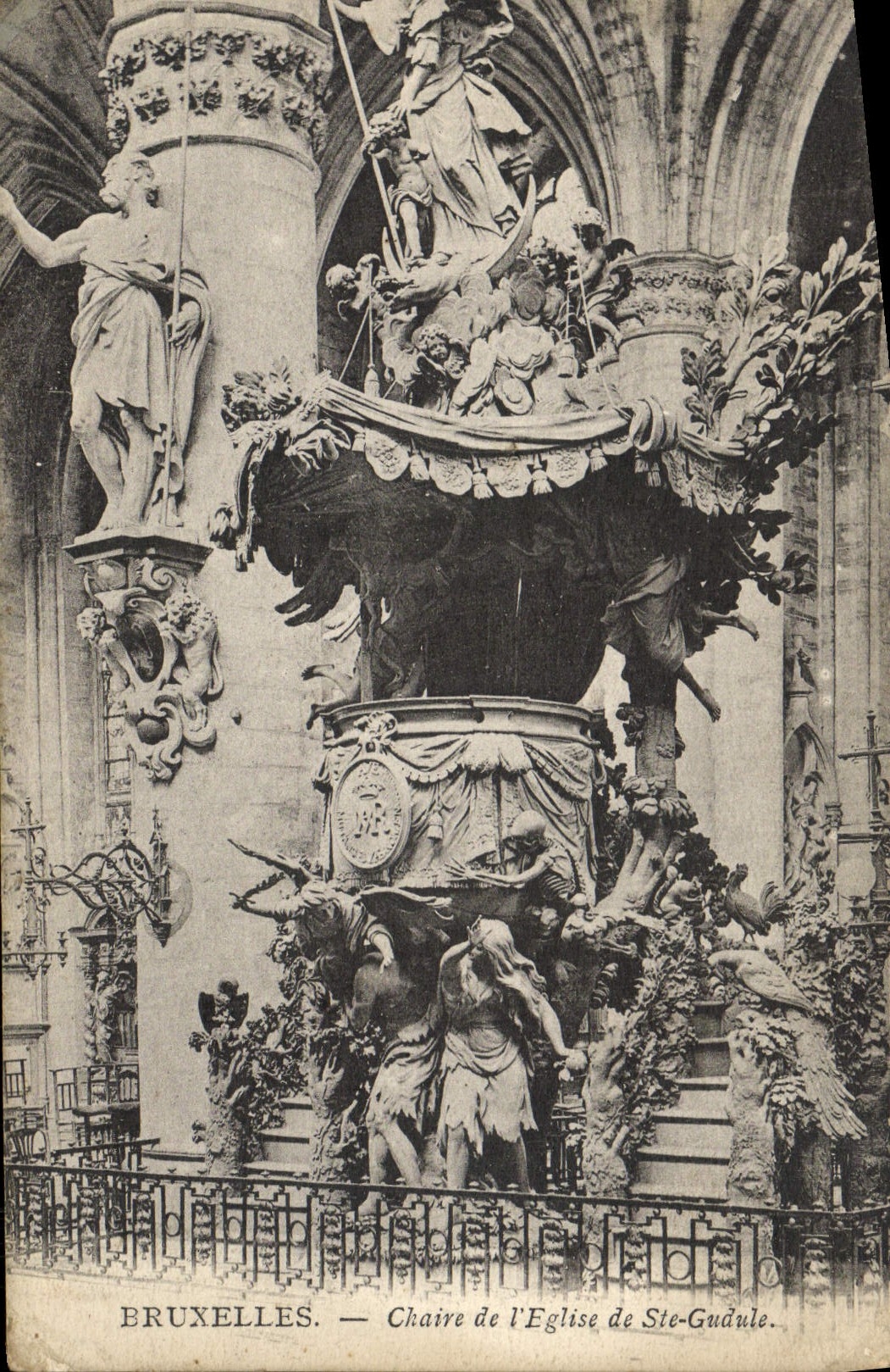 Púlpito de Bruselas de la POSTAL de la VENDIMIA de la iglesia del co. Gudulia