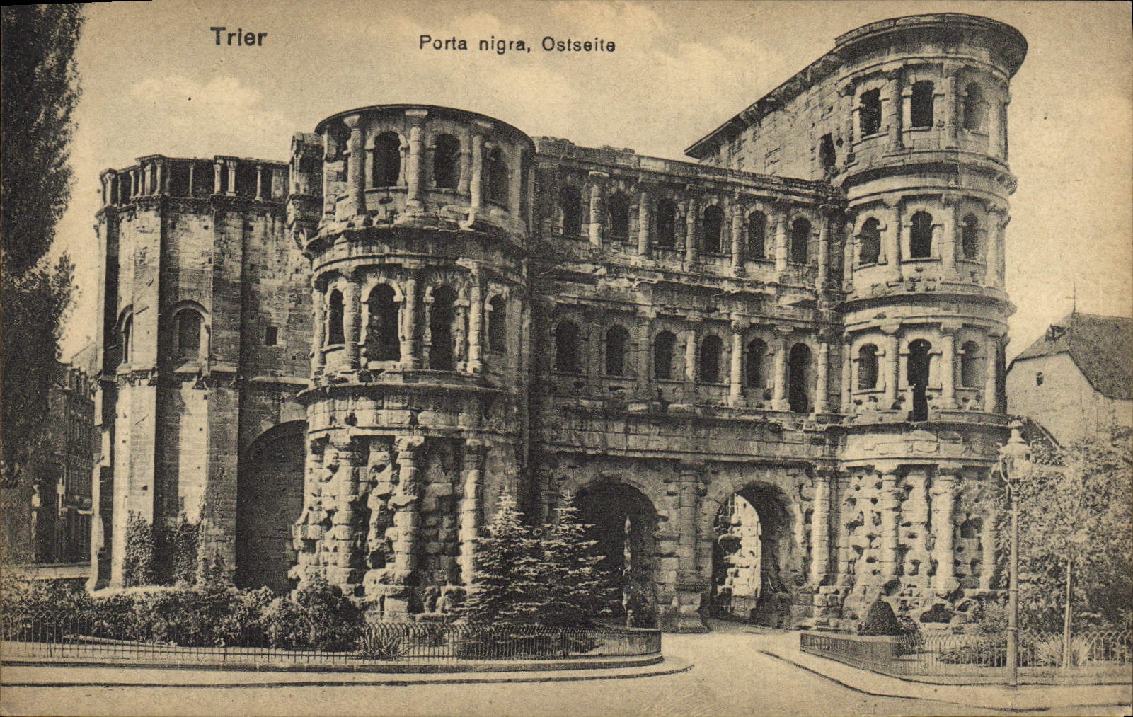 Nigra llevado Trier Ostseite de la POSTAL de la VENDIMIA