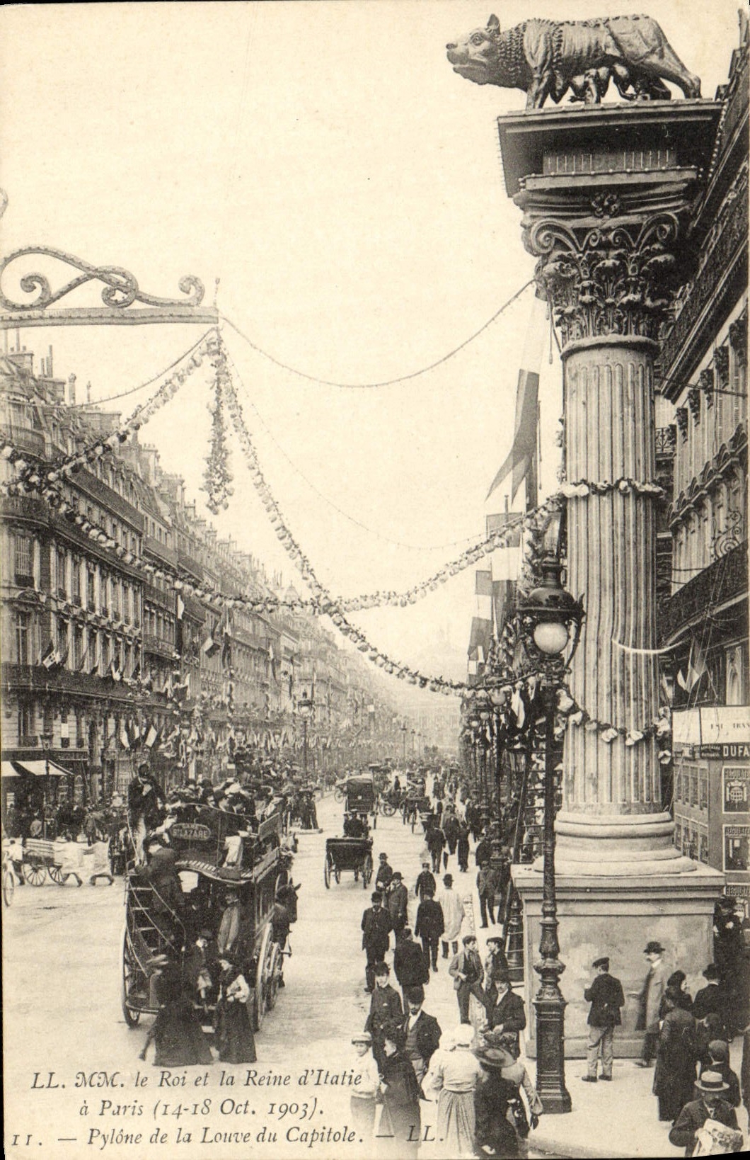 CPA Paris Le roi et la reine d'Italie a Paris Octobre 1903 Pylone de la Louve du Capitole