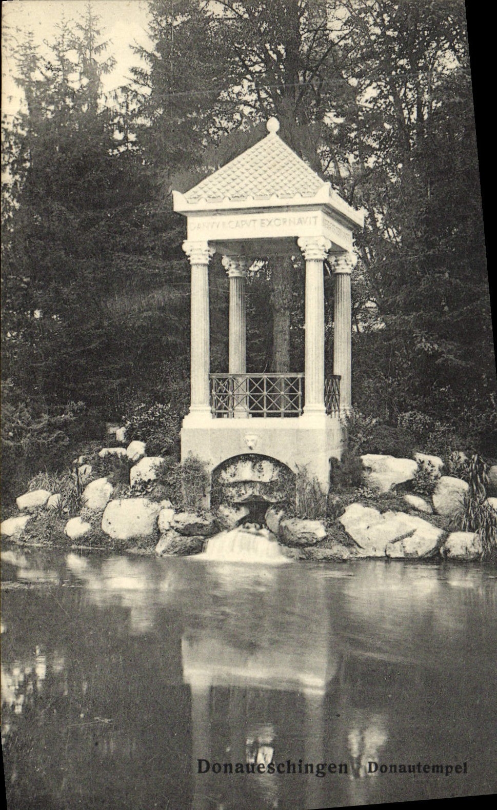 VINTAGE POSTCARD Donaueschingen Donautempel