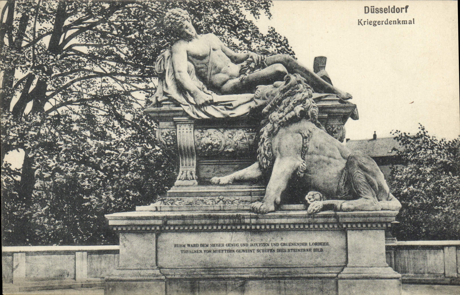 CPA Dusseldorf Kriegerdenkmal Lion