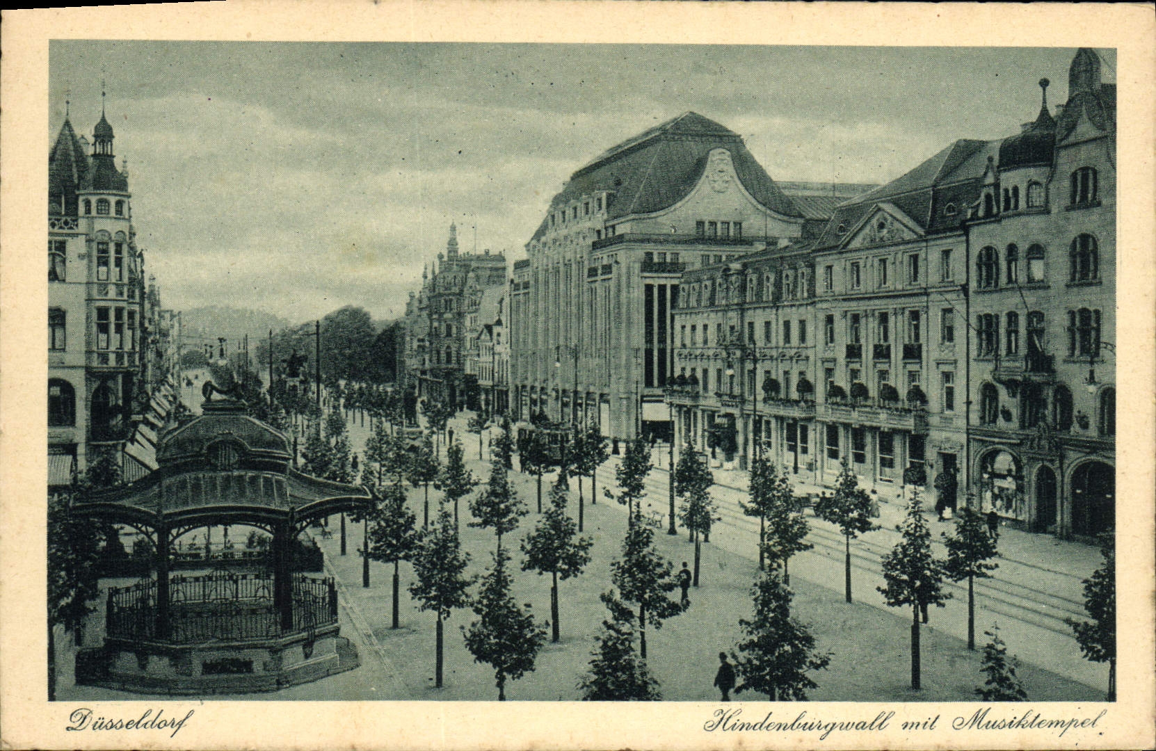 VINTAGE POSTCARD Dusseldorf