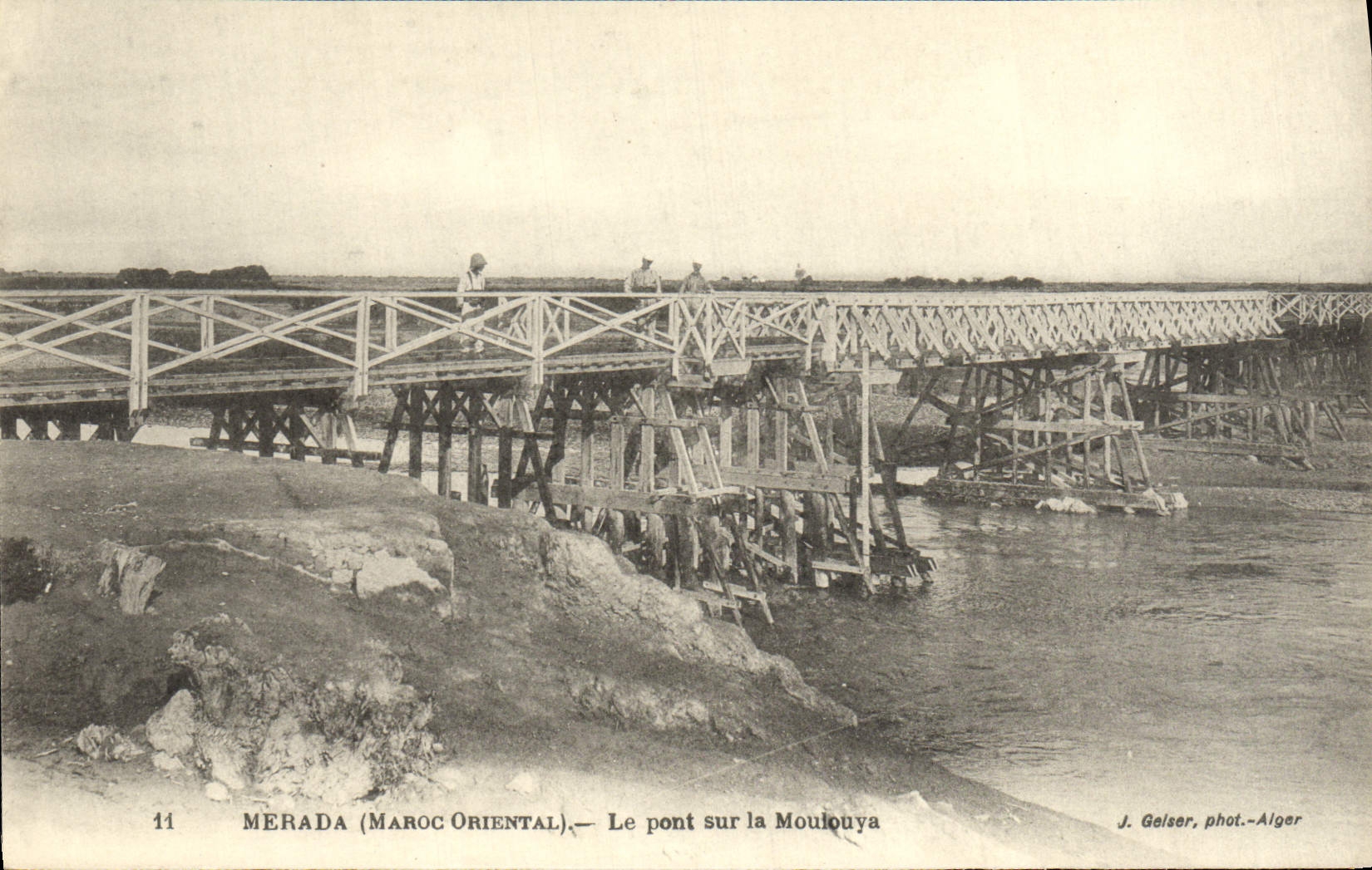 VINTAGE POSTCARD Merada the Bridge On Molouya