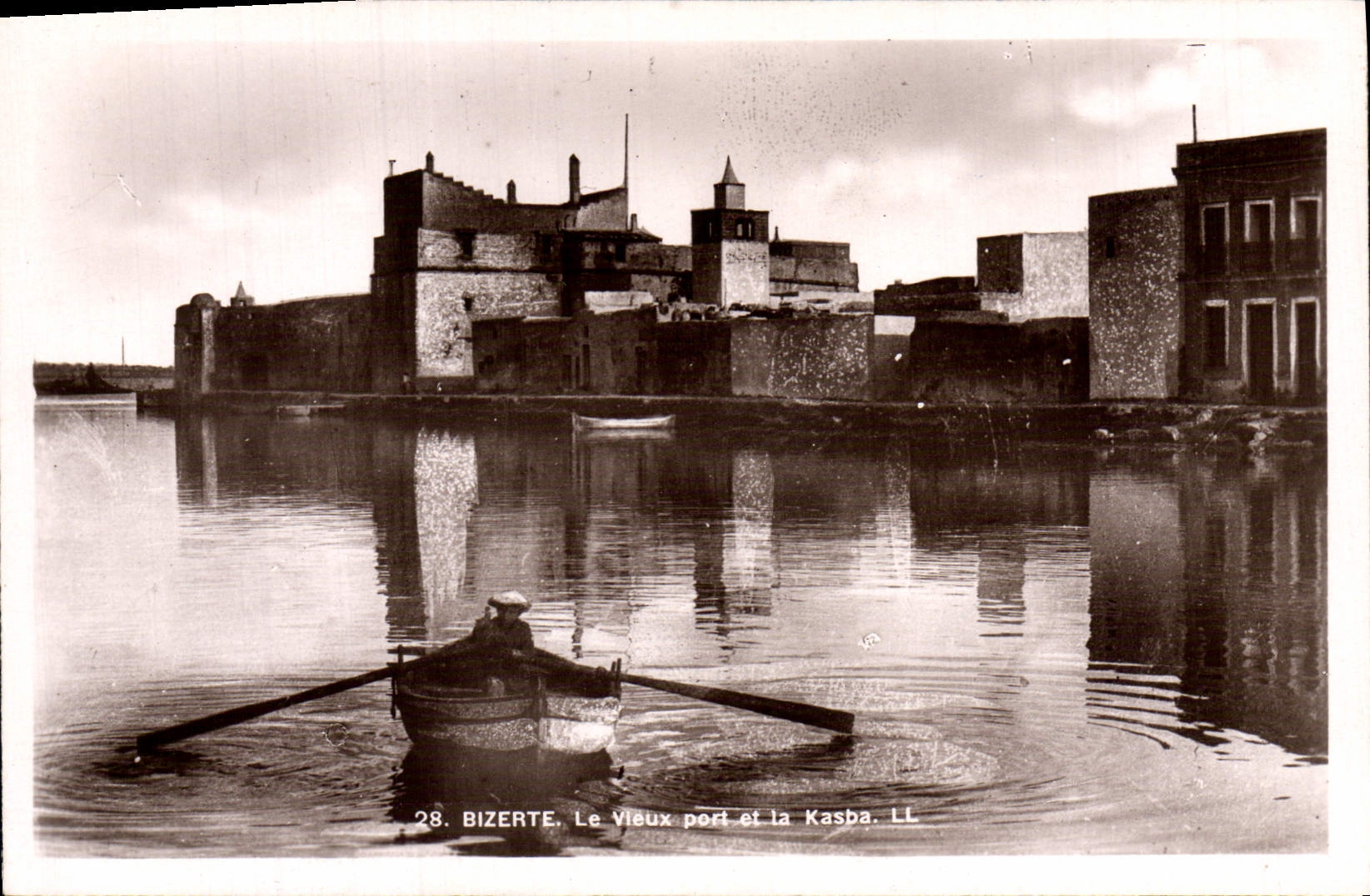 POSTAL Bizerte de la VENDIMIA el puerto viejo y el Kasba