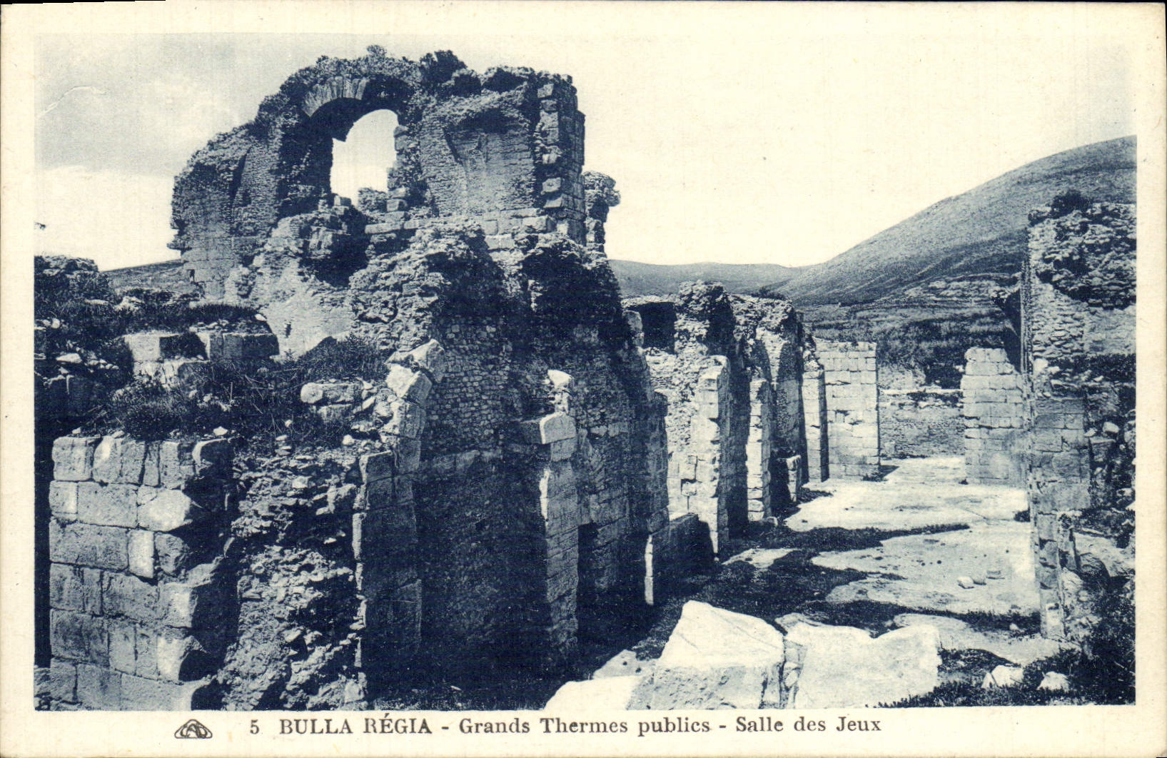 Sitio termal público grande de los baños de Regia de la ampolla de la POSTAL de la VENDIMIA de los juegos