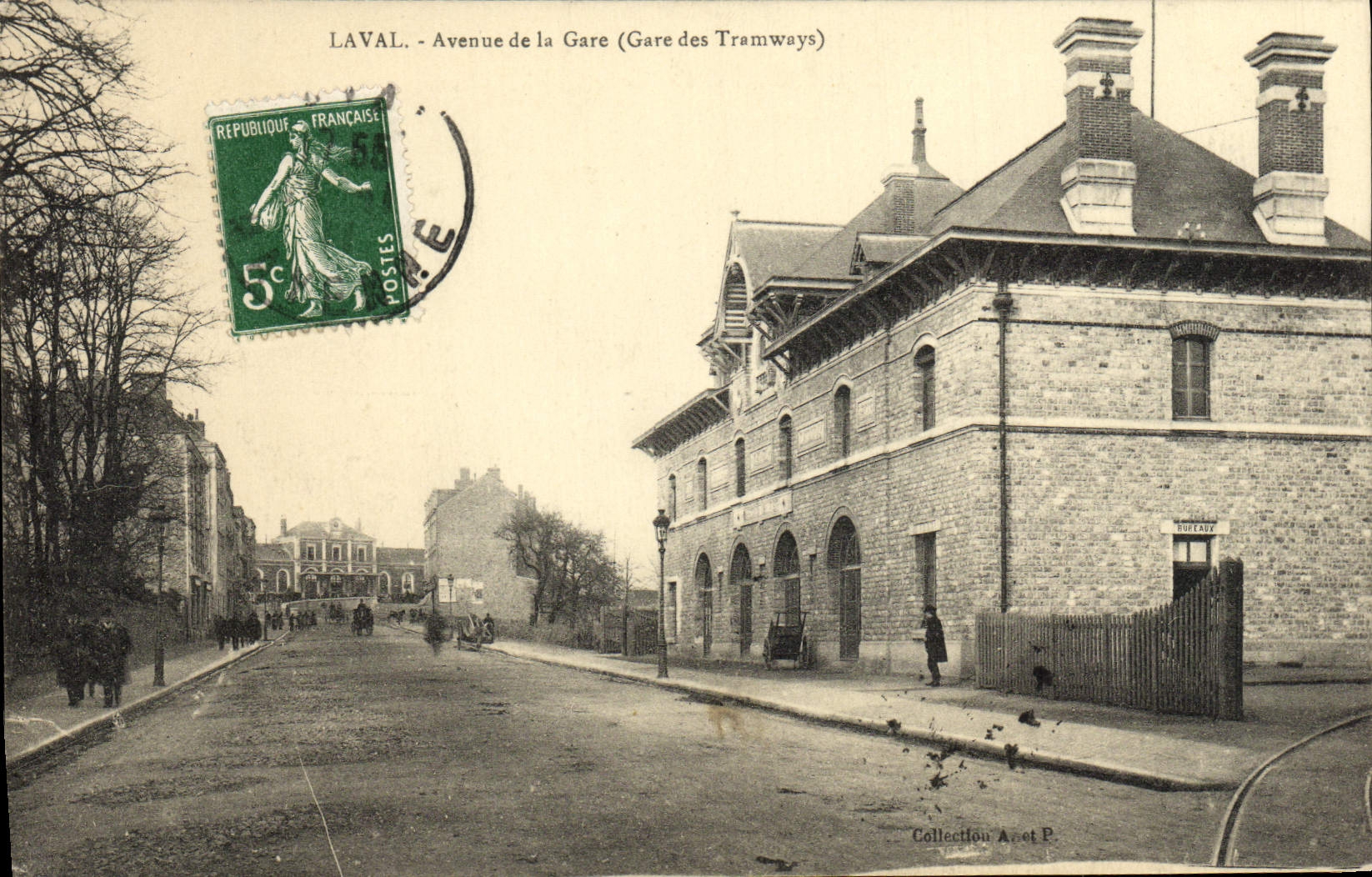 Avenida de Laval de la POSTAL de la VENDIMIA de la estación