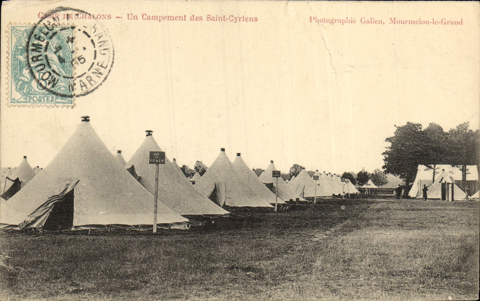 CPA Camp de Chalons Un Campement des Saint Cyriens Militaria