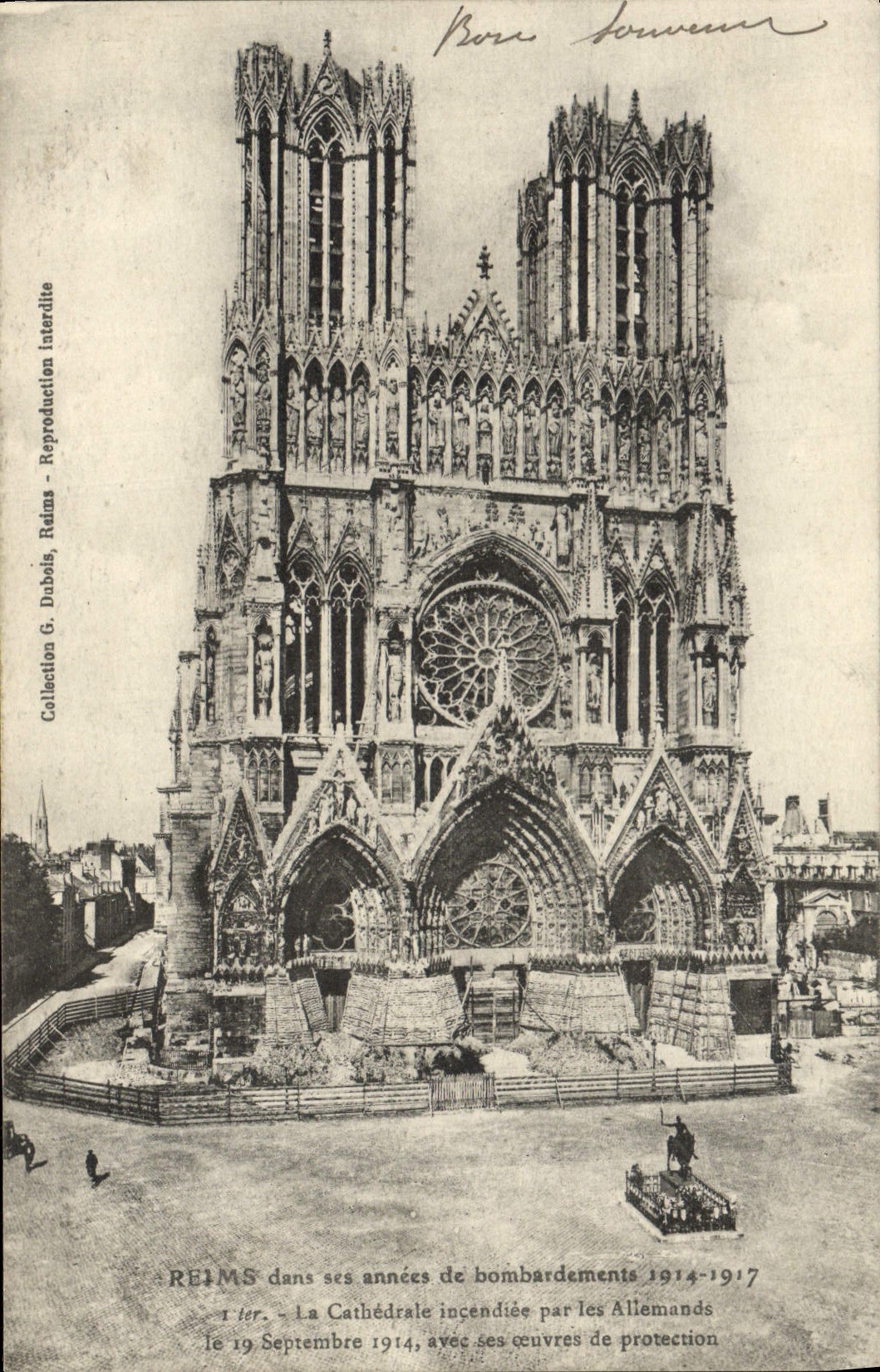 POSTAL Reims de la VENDIMIA en sus años de bombardeos el fuego determinado de la catedral por a los alemanes de Militaria