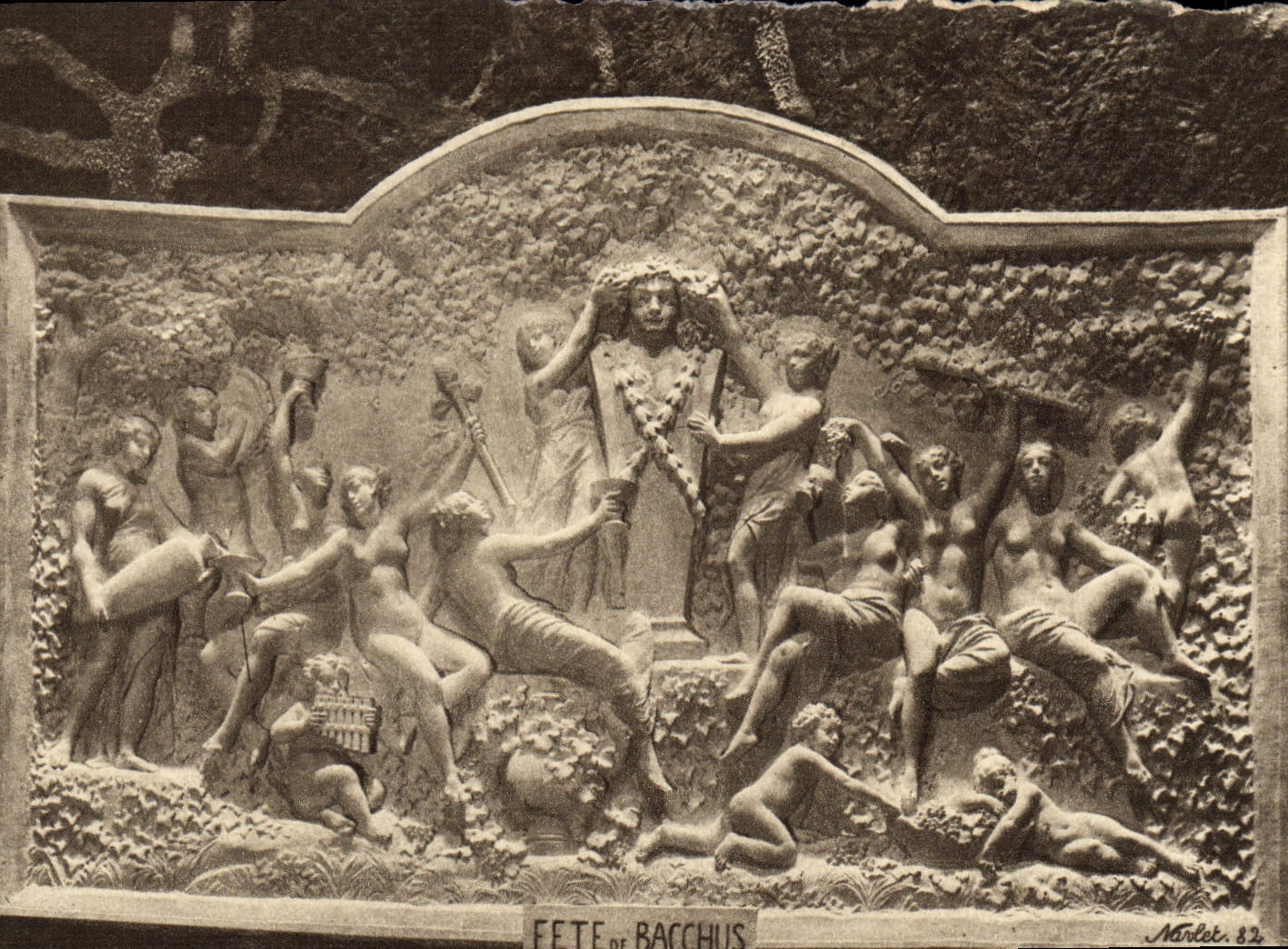 CPA Champagne Pommery Greno Reims Bas Relief Sculpte Dans La Craie Fete de Bacchus