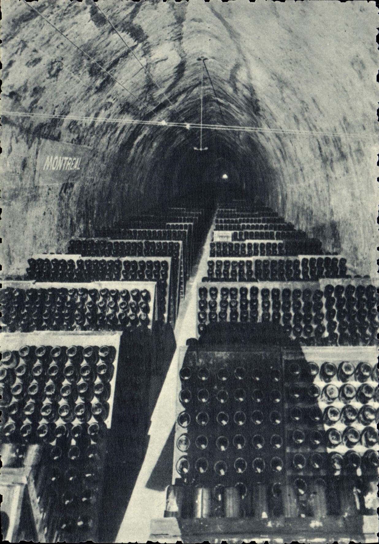 CPA Champagne Pommery Greno Reims La Galerie Montreal