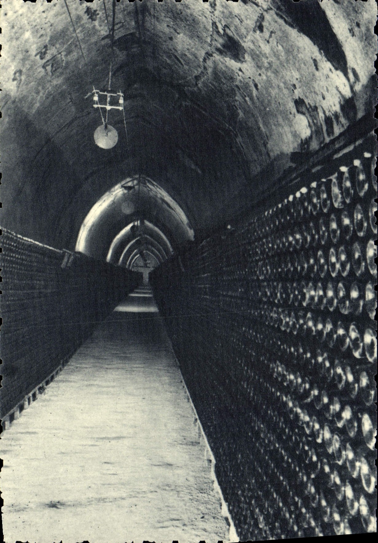 POSTAL Champán Pommery Greno Reims de la VENDIMIA una galería del vino en los listones