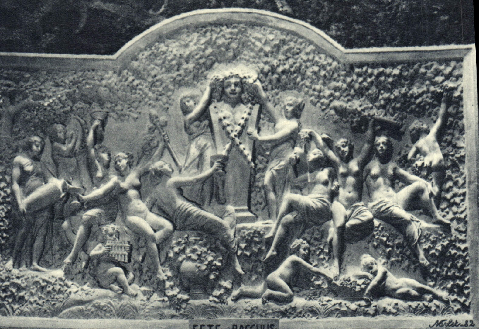 CPA Champagne Pommery Greno Reims Bas Relief Sculpte Dans La Craie Fete de Bacchus