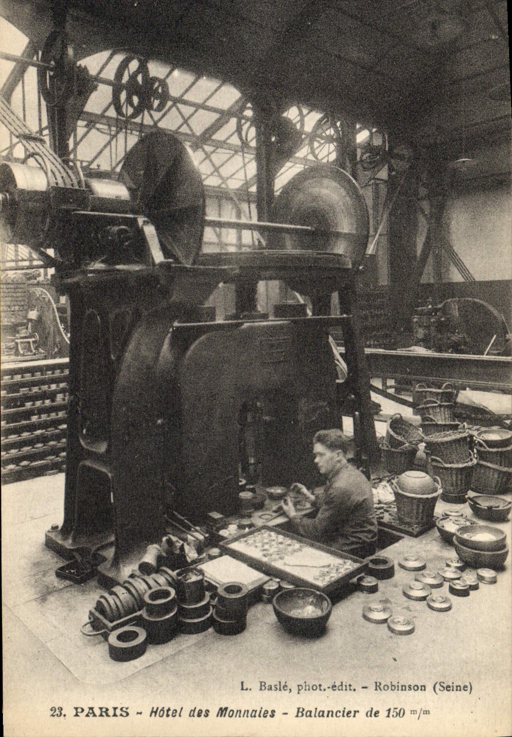 CPA Paris Hotel des Monnaies Balancier