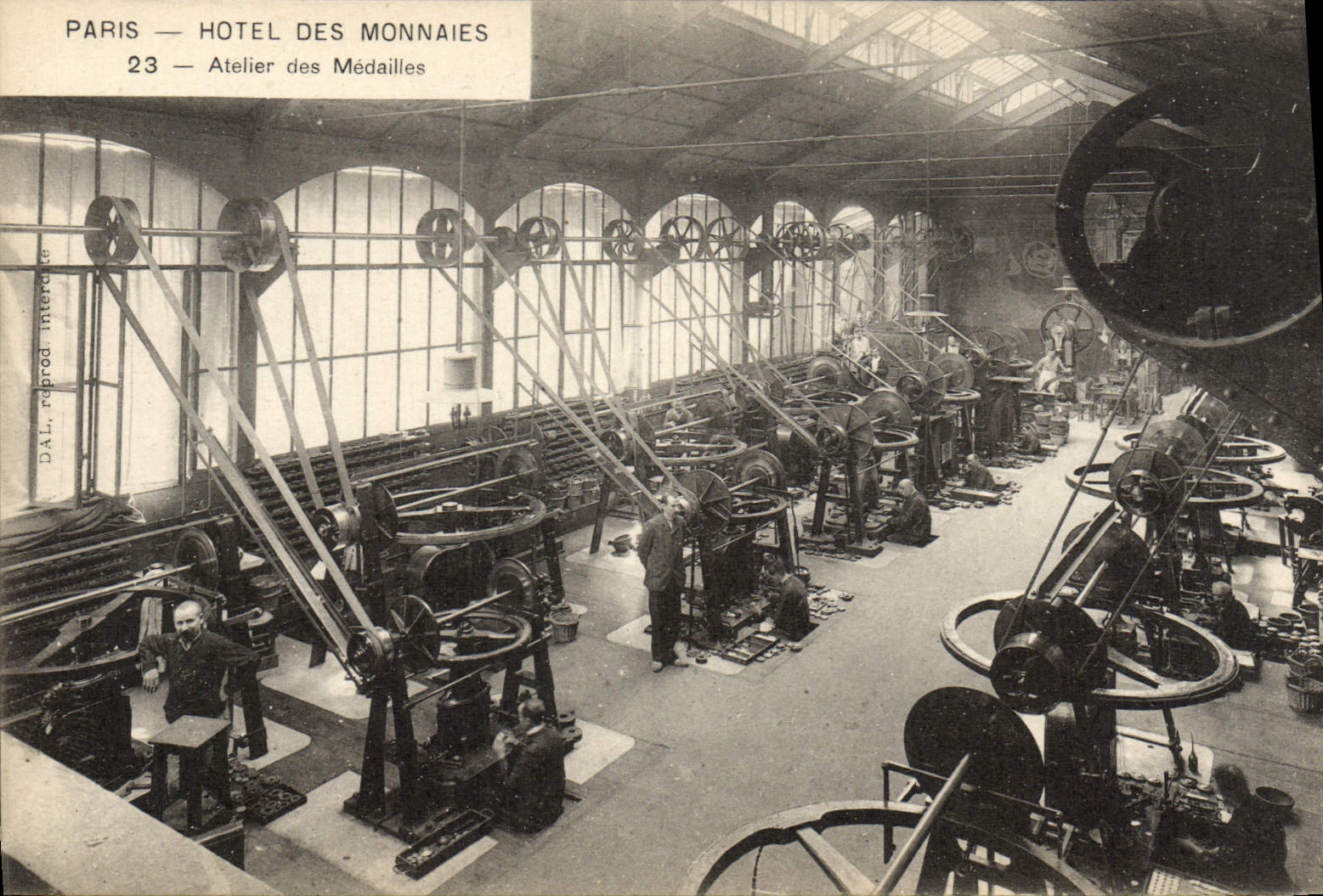 CPA Paris Hotel des Monnaies Atelier des Medailles