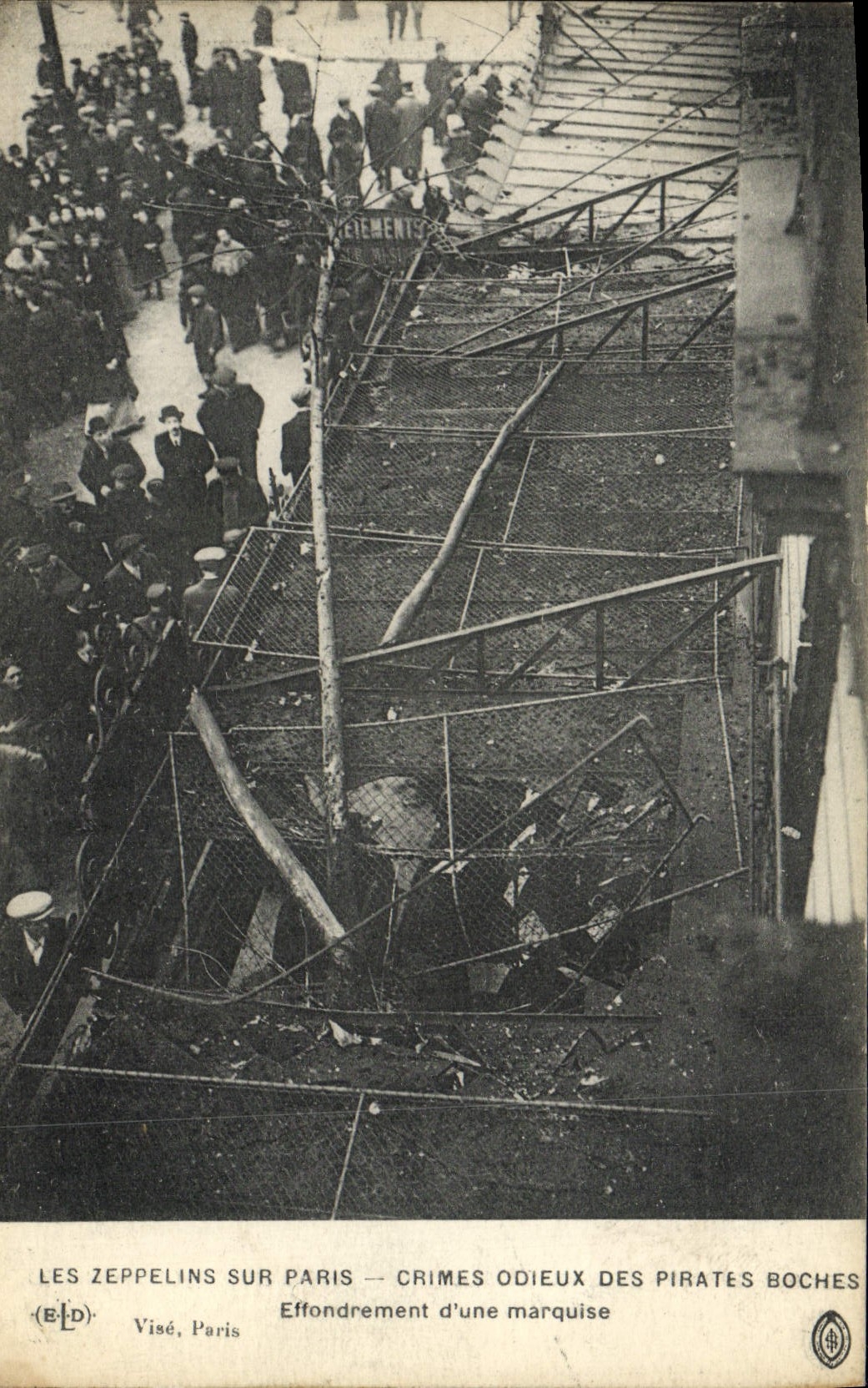 VINTAGE POSTCARD Paris Zeppelins on Paris Odious Crimes of the Pirates Boches Collapse of a marchioness