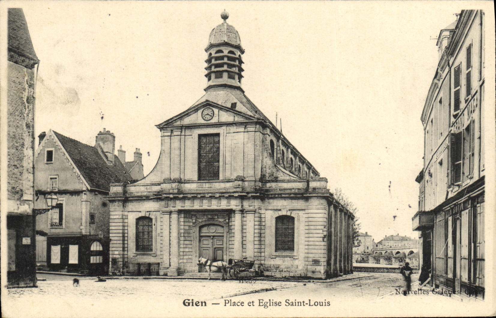 VINTAGE POSTCARD Gien Places and Church Saint Louis
