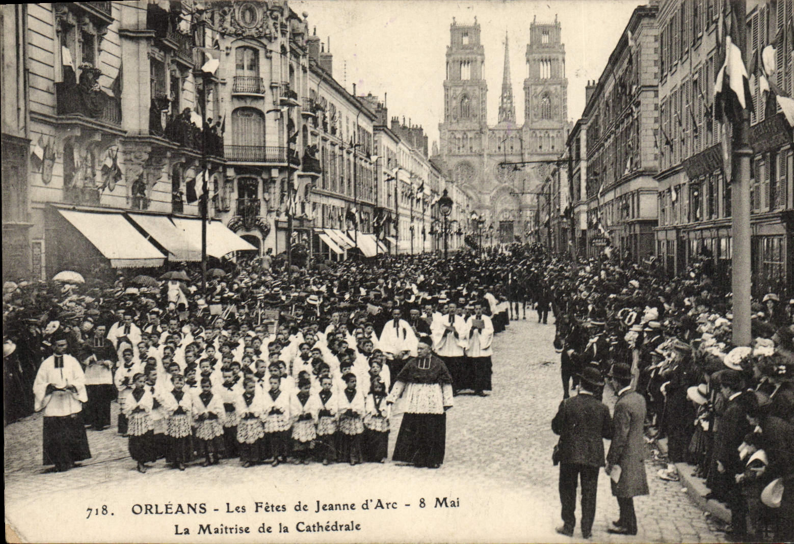 CPA Orleans Les Fetes de Jeanne d'Arc 8 Mai La maitrise de la cathedrale 