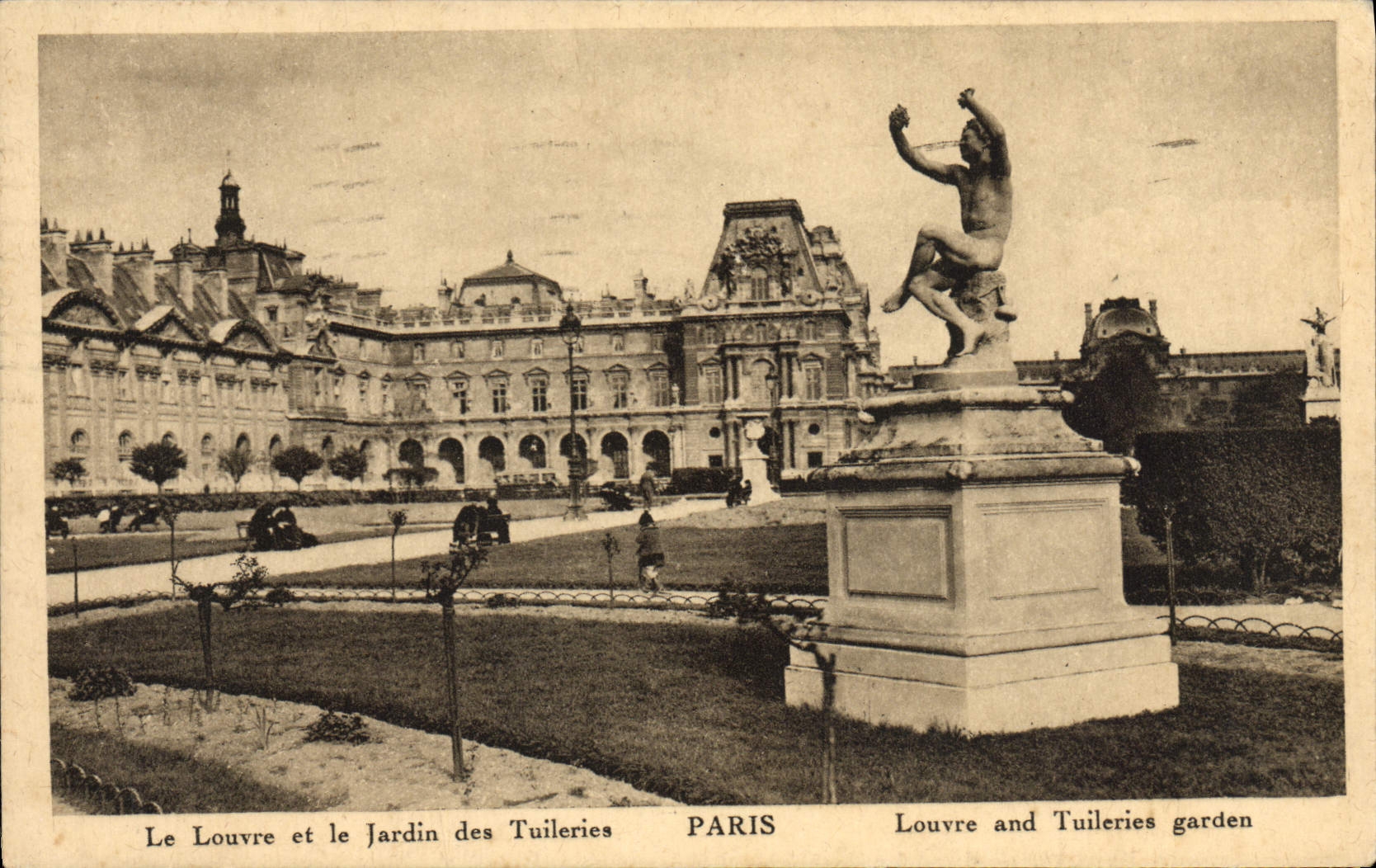 VINTAGE POSTCARD Paris Louvre and the garden of Tileries