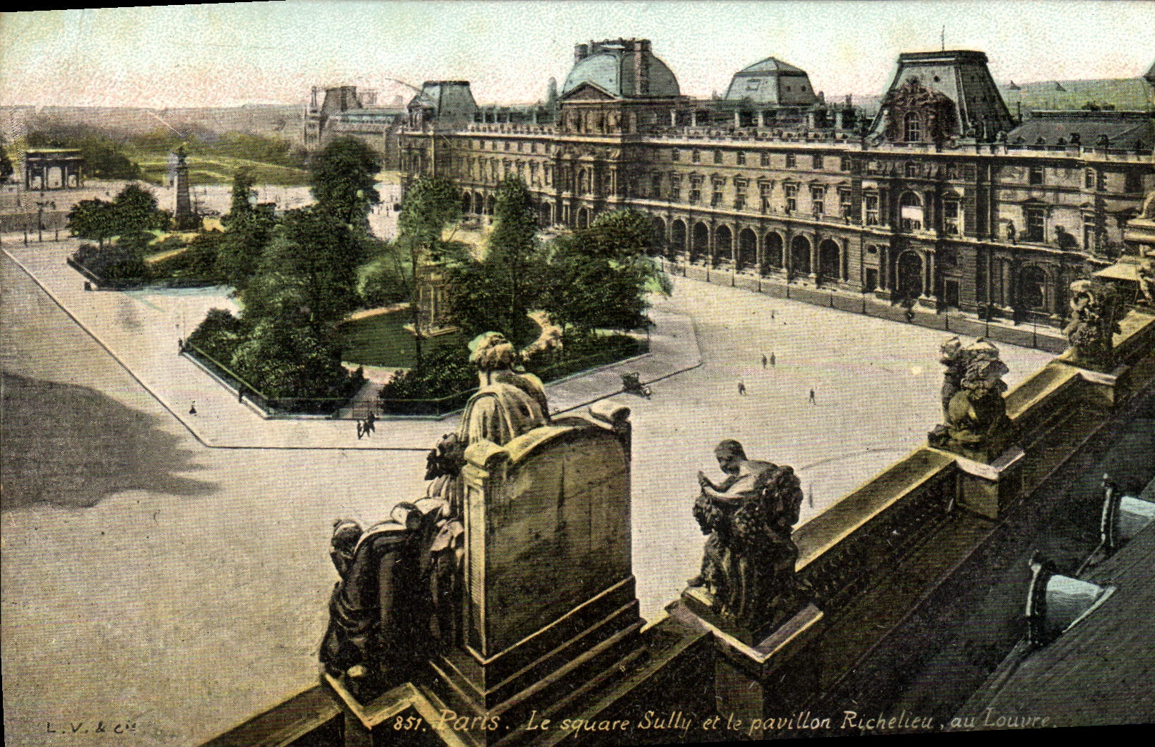 CPA Paris Le Square Slly et le Pavillon Richelieu au Louvre