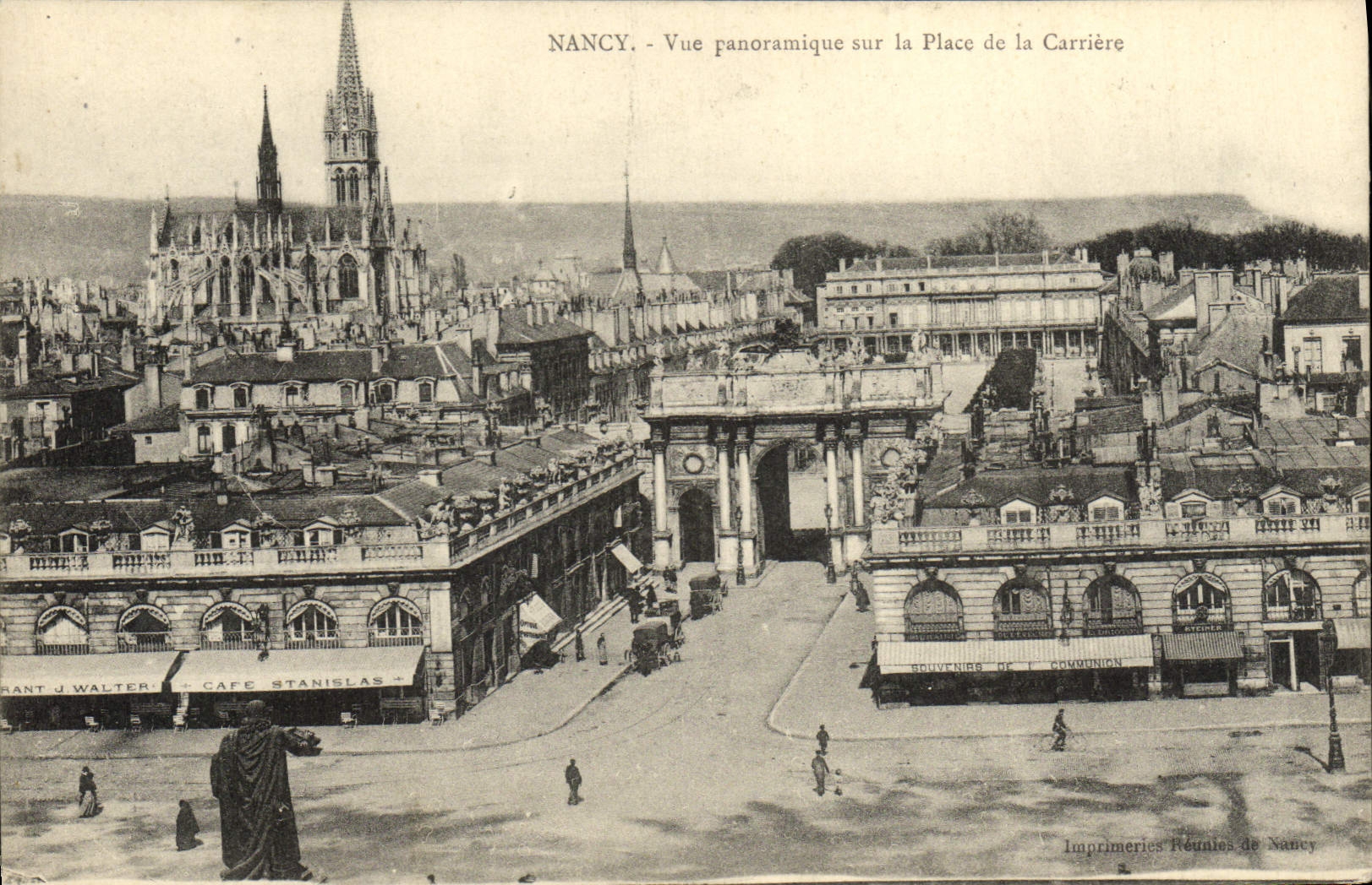 CPA Nancy Vue Panoramique sur la Place de la Carriere